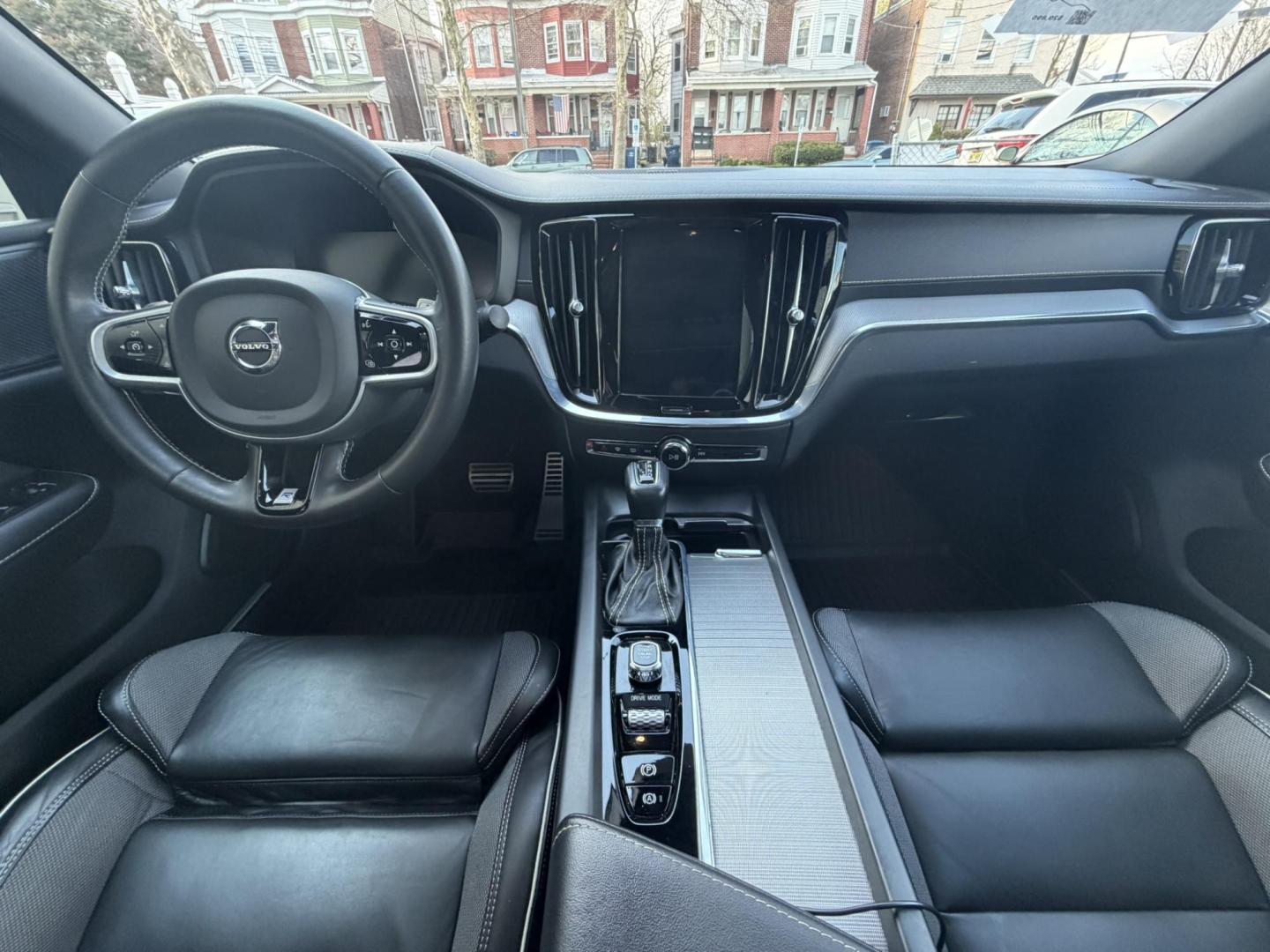 2020 BLUE /Black Volvo S60 T6 R-Design AWD (7JRA22TM0LG) with an 2.0L L4 DOHC 16V engine, 8A transmission, located at 1018 Brunswick Ave, Trenton, NJ, 08638, (609) 989-0900, 40.240086, -74.748085 - This S60 T6 R-design is a perfect color combo! Equipped with all the R-Design features,($6850 option) Advanced package($2500 option), Polestar and heated Rear seats and steering wheel. Fully serviced by Volvo dealer since new! A rare color combo of Bursting Blue metal w Black R design leather interi- Photo#28