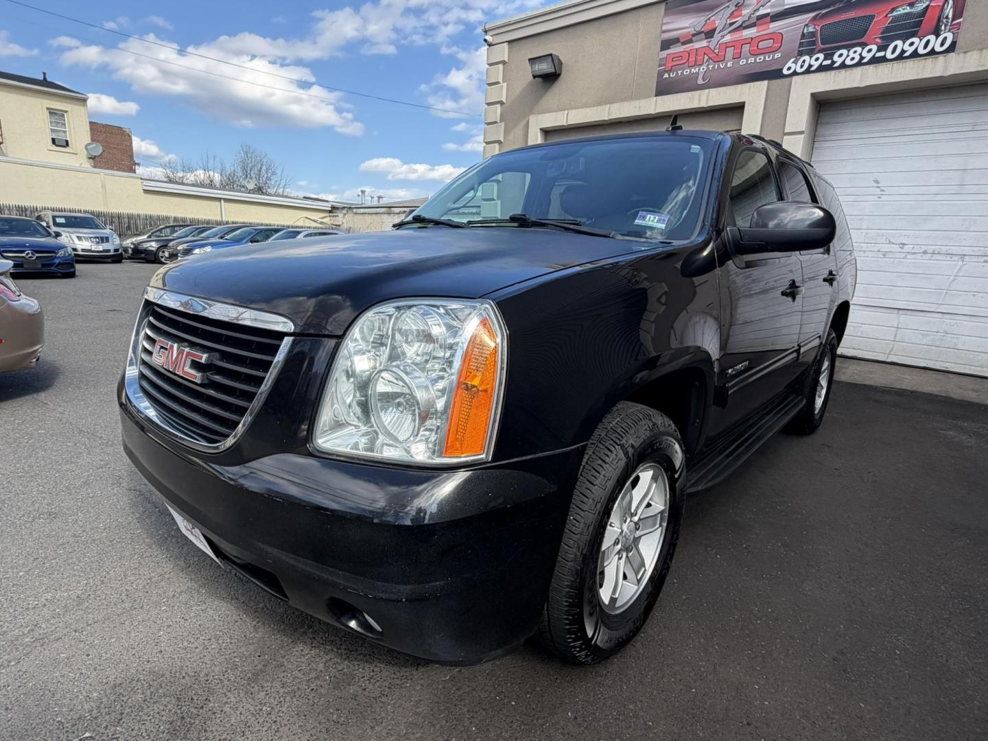 2014 BLACK /Black/gray GMC Yukon SLT 4WD (1GKS2CE0XER) with an 5.3L V8 OHV 16V FFV engine, 6-Speed Automatic transmission, located at 1018 Brunswick Ave, Trenton, NJ, 08638, (609) 989-0900, 40.240086, -74.748085 - This Black Beauty is a real nice SUV. Detailed and Serviced up and ready for the next owner to appreciate for another 10 years! Financing Available, please call Anthony to set up an appointment to see and drive ASAP. 609-273-5100 - Photo#2
