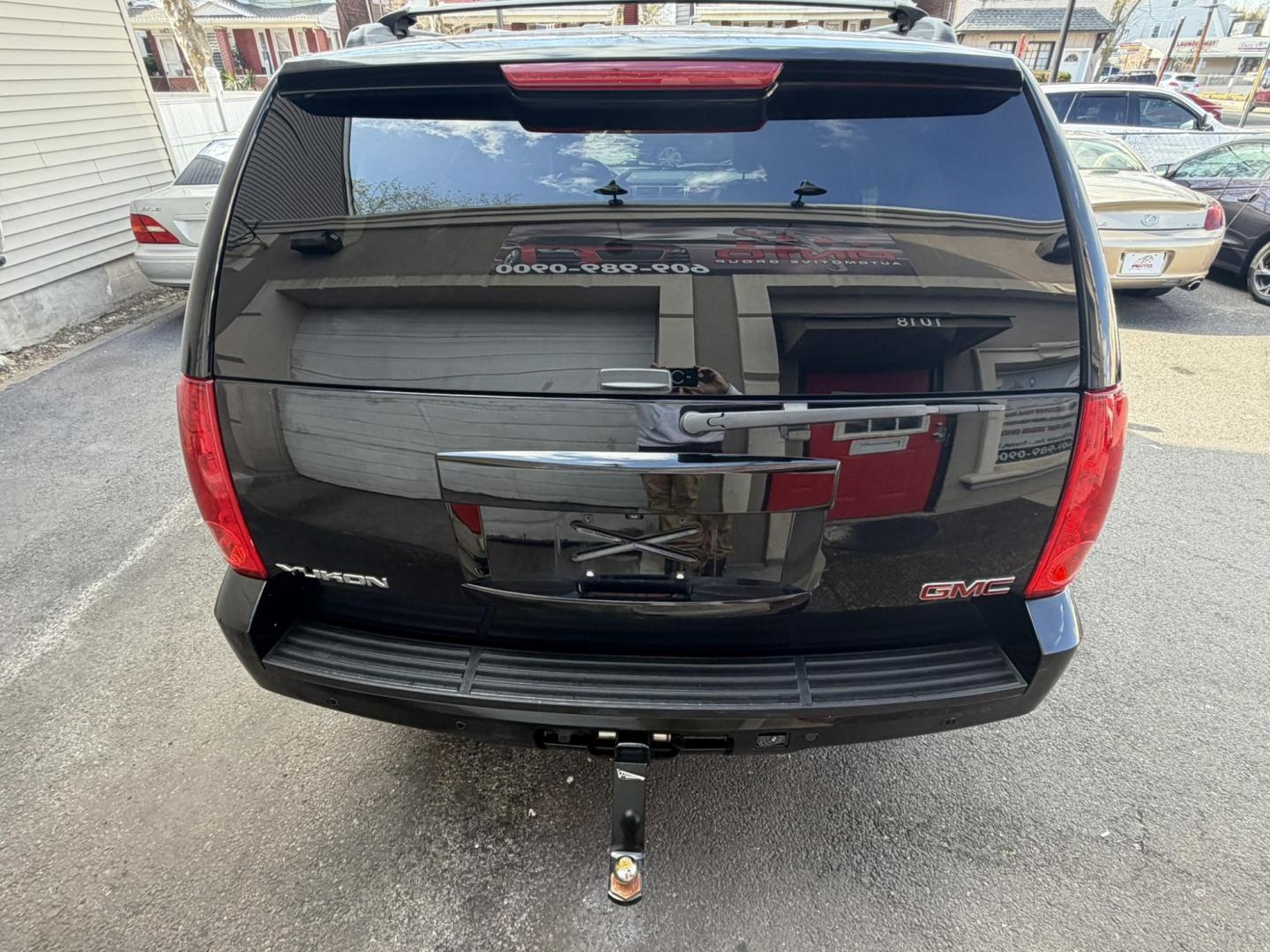 2014 BLACK /Black/gray GMC Yukon SLT 4WD (1GKS2CE0XER) with an 5.3L V8 OHV 16V FFV engine, 6-Speed Automatic transmission, located at 1018 Brunswick Ave, Trenton, NJ, 08638, (609) 989-0900, 40.240086, -74.748085 - This Black Beauty is a real nice SUV. Detailed and Serviced up and ready for the next owner to appreciate for another 10 years! Financing Available, please call Anthony to set up an appointment to see and drive ASAP. 609-273-5100 - Photo#12