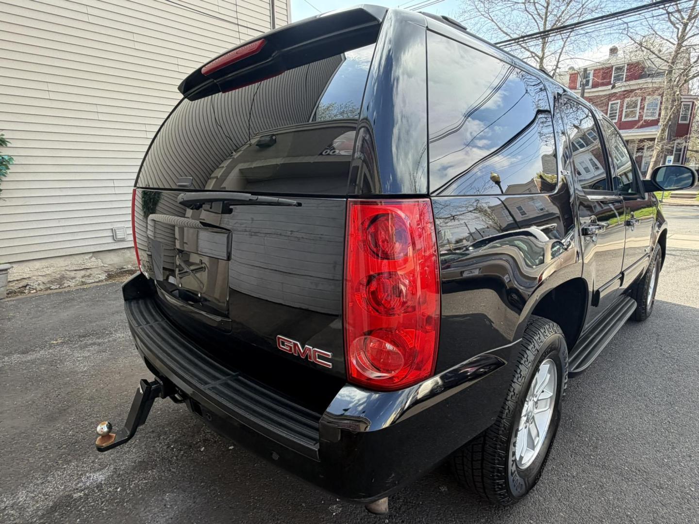 2014 BLACK /Black/gray GMC Yukon SLT 4WD (1GKS2CE0XER) with an 5.3L V8 OHV 16V FFV engine, 6-Speed Automatic transmission, located at 1018 Brunswick Ave, Trenton, NJ, 08638, (609) 989-0900, 40.240086, -74.748085 - This Black Beauty is a real nice SUV. Detailed and Serviced up and ready for the next owner to appreciate for another 10 years! Financing Available, please call Anthony to set up an appointment to see and drive ASAP. 609-273-5100 - Photo#11