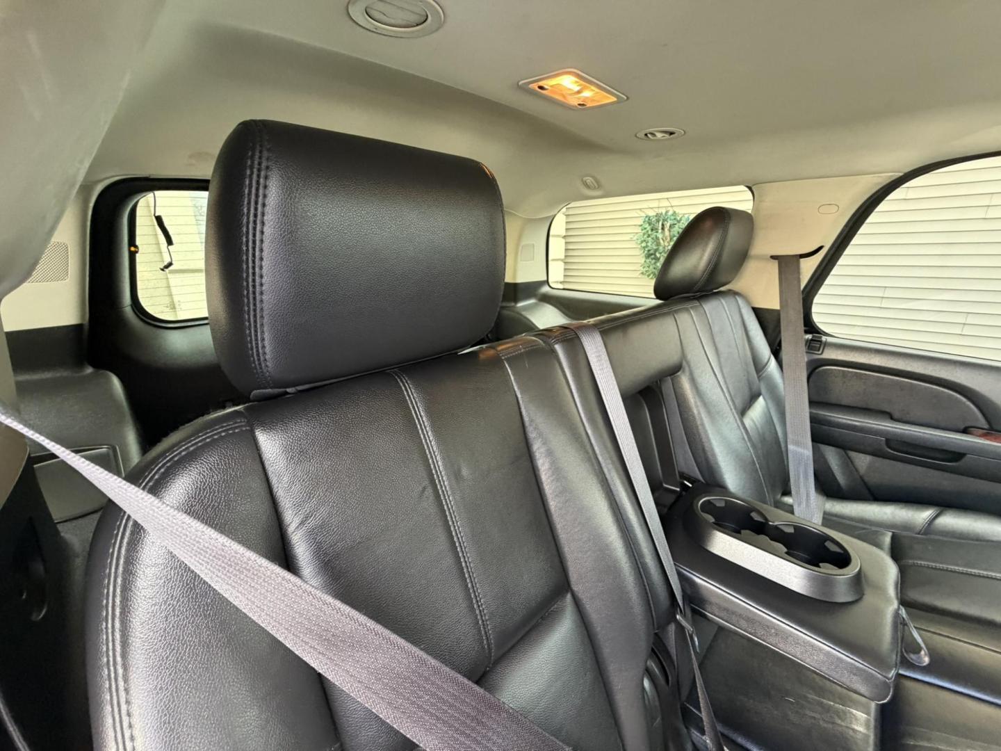 2014 BLACK /Black/gray GMC Yukon SLT 4WD (1GKS2CE0XER) with an 5.3L V8 OHV 16V FFV engine, 6-Speed Automatic transmission, located at 1018 Brunswick Ave, Trenton, NJ, 08638, (609) 989-0900, 40.240086, -74.748085 - This Black Beauty is a real nice SUV. Detailed and Serviced up and ready for the next owner to appreciate for another 10 years! Financing Available, please call Anthony to set up an appointment to see and drive ASAP. 609-273-5100 - Photo#19