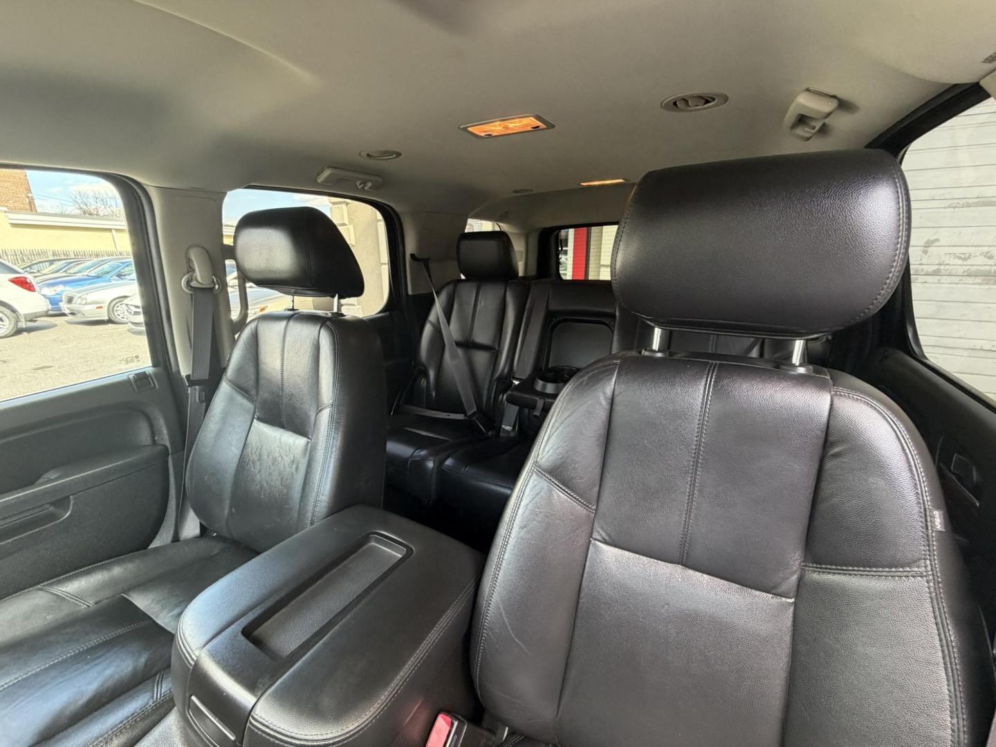 2014 BLACK /Black/gray GMC Yukon SLT 4WD (1GKS2CE0XER) with an 5.3L V8 OHV 16V FFV engine, 6-Speed Automatic transmission, located at 1018 Brunswick Ave, Trenton, NJ, 08638, (609) 989-0900, 40.240086, -74.748085 - This Black Beauty is a real nice SUV. Detailed and Serviced up and ready for the next owner to appreciate for another 10 years! Financing Available, please call Anthony to set up an appointment to see and drive ASAP. 609-273-5100 - Photo#27