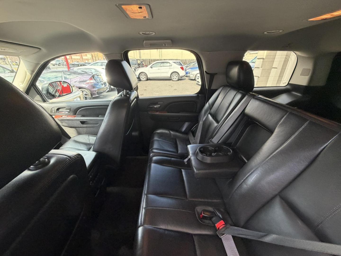 2014 BLACK /Black/gray GMC Yukon SLT 4WD (1GKS2CE0XER) with an 5.3L V8 OHV 16V FFV engine, 6-Speed Automatic transmission, located at 1018 Brunswick Ave, Trenton, NJ, 08638, (609) 989-0900, 40.240086, -74.748085 - This Black Beauty is a real nice SUV. Detailed and Serviced up and ready for the next owner to appreciate for another 10 years! Financing Available, please call Anthony to set up an appointment to see and drive ASAP. 609-273-5100 - Photo#30