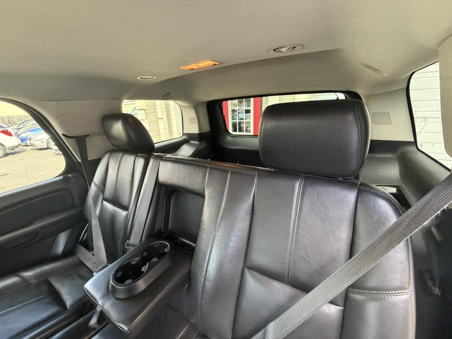 2014 BLACK /Black/gray GMC Yukon SLT 4WD (1GKS2CE0XER) with an 5.3L V8 OHV 16V FFV engine, 6-Speed Automatic transmission, located at 1018 Brunswick Ave, Trenton, NJ, 08638, (609) 989-0900, 40.240086, -74.748085 - This Black Beauty is a real nice SUV. Detailed and Serviced up and ready for the next owner to appreciate for another 10 years! Financing Available, please call Anthony to set up an appointment to see and drive ASAP. 609-273-5100 - Photo#31