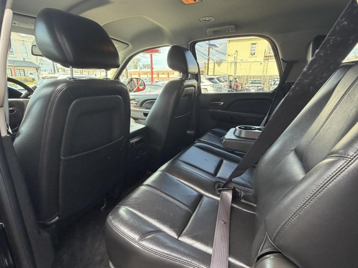 2014 BLACK /Black/gray GMC Yukon SLT 4WD (1GKS2CE0XER) with an 5.3L V8 OHV 16V FFV engine, 6-Speed Automatic transmission, located at 1018 Brunswick Ave, Trenton, NJ, 08638, (609) 989-0900, 40.240086, -74.748085 - This Black Beauty is a real nice SUV. Detailed and Serviced up and ready for the next owner to appreciate for another 10 years! Financing Available, please call Anthony to set up an appointment to see and drive ASAP. 609-273-5100 - Photo#35