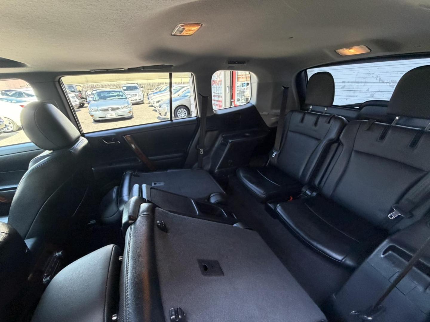 2012 GRAY /Black/gray Toyota Highlander Limited 4WD (5TDDK3EH5CS) with an 3.5L V6 DOHC 24V engine, 5-Speed Automatic transmission, located at 1018 Brunswick Ave, Trenton, NJ, 08638, (609) 989-0900, 40.240086, -74.748085 - A low miled Toyota Highlander that looks and runs like new! Just serviced up and detailed to perfection! Fully loaded as a Limited model and ready to go for another 12-15 years! Financing is available and please call Anthony to set up an appt. to see and drive this super clean Highlander,609-273-510 - Photo#9