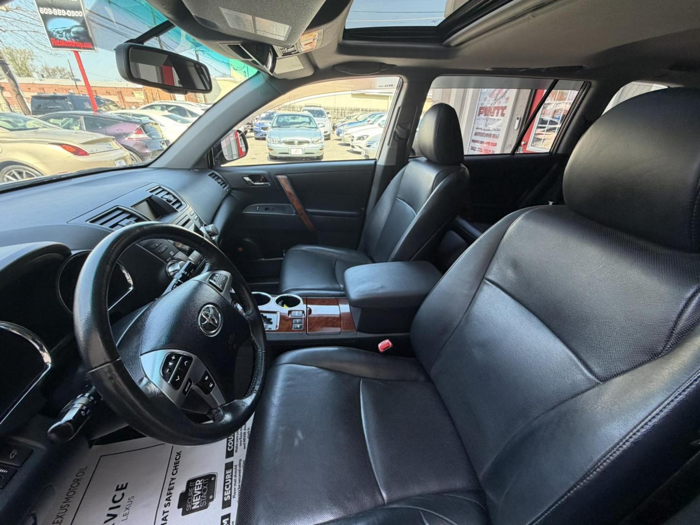 2012 GRAY /Black/gray Toyota Highlander Limited 4WD (5TDDK3EH5CS) with an 3.5L V6 DOHC 24V engine, 5-Speed Automatic transmission, located at 1018 Brunswick Ave, Trenton, NJ, 08638, (609) 989-0900, 40.240086, -74.748085 - A low miled Toyota Highlander that looks and runs like new! Just serviced up and detailed to perfection! Fully loaded as a Limited model and ready to go for another 12-15 years! Financing is available and please call Anthony to set up an appt. to see and drive this super clean Highlander,609-273-510 - Photo#15