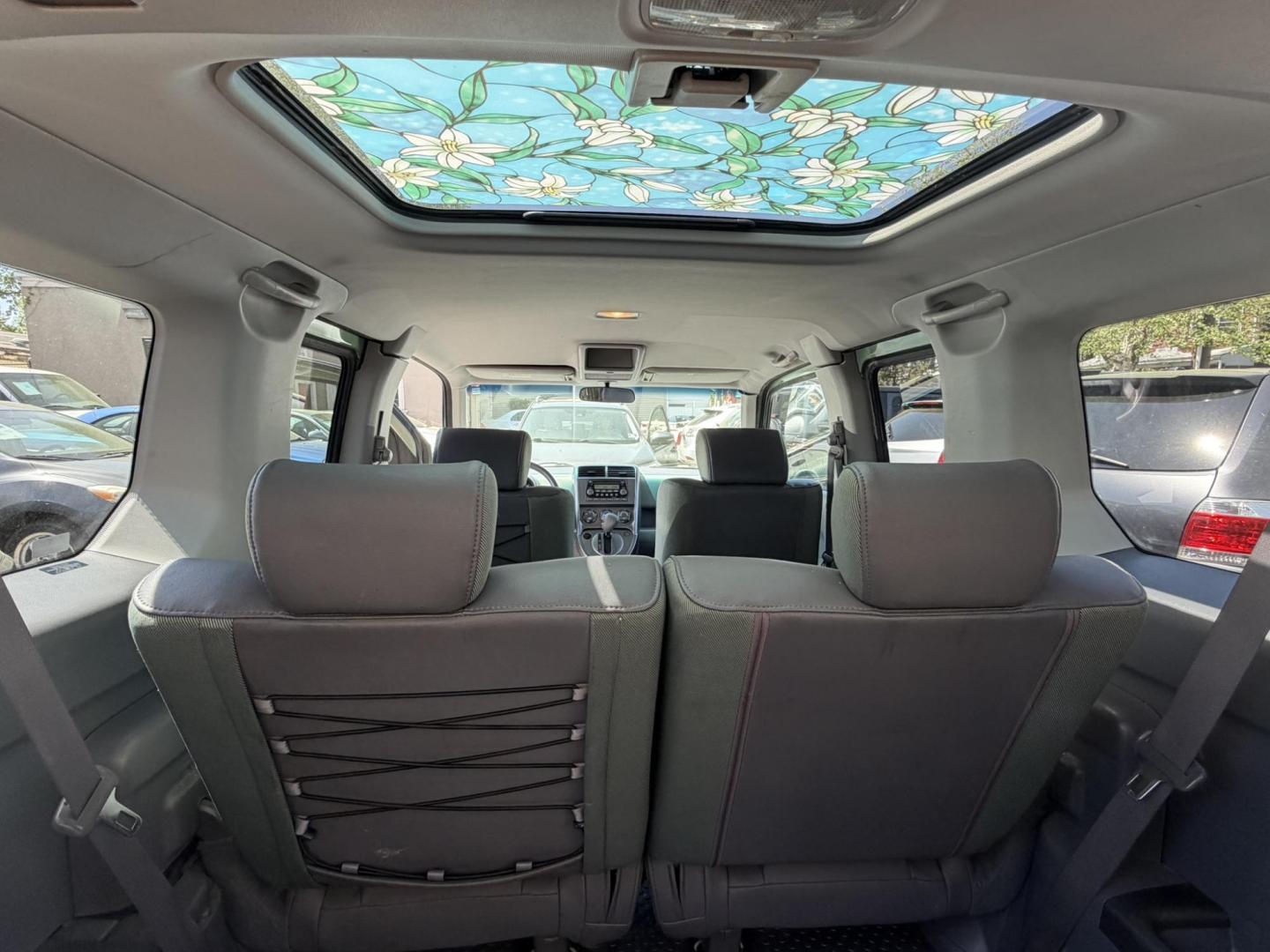 2004 /Gray Honda Element EX 4WD AT w/ Front Side Airbags (5J6YH28674L) with an 2.4L L4 DOHC 16V engine, 4-Speed Automatic Overdrive transmission, located at 1018 Brunswick Ave, Trenton, NJ, 08638, (609) 989-0900, 40.240086, -74.748085 - Very clean and very well maintained AWD Honda Element EX! Just serviced and detailed to perfection and ready for next owner to enjoy! Please call Anthony to set up an appointment to see and drive. 609-273-5100 - Photo#16