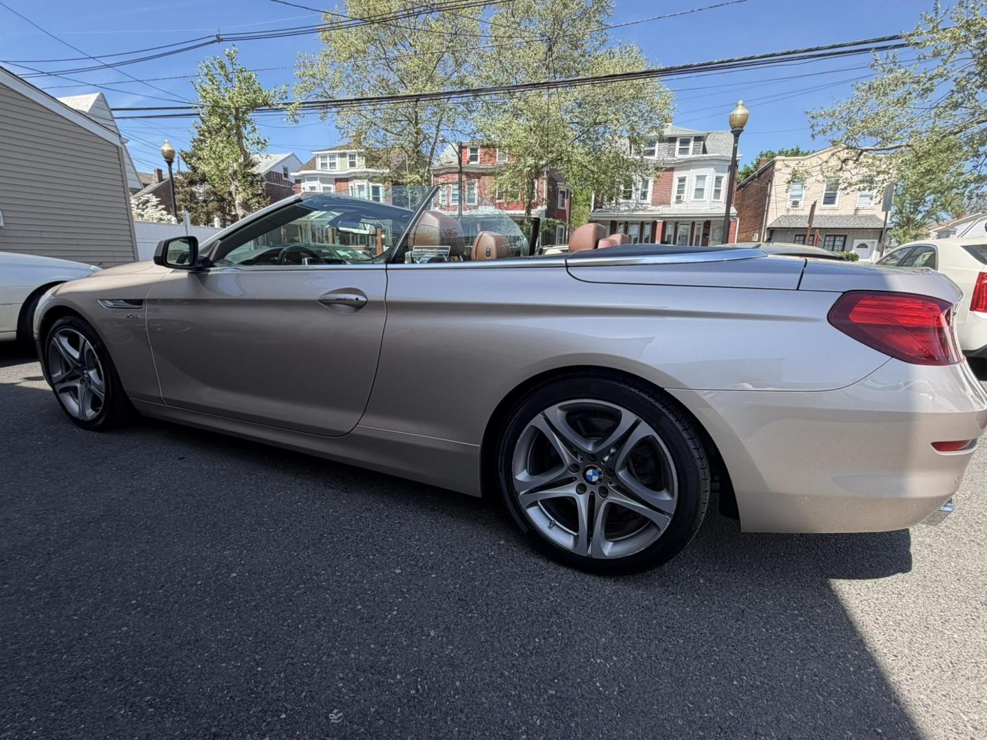 2012 Gold /Tan Leather BMW 6-Series 650i Convertible (WBALZ5C54CC) with an 4.4L V8 DOHC 32V TURBO engine, 6-Speed Manual transmission, located at 1018 Brunswick Ave, Trenton, NJ, 08638, (609) 989-0900, 40.240086, -74.748085 - Convertible season is here! This car is ready for the sun and ready for someone to own this beauty! Regularly maintained throughout its time, this vehicle will go the distance! If you are looking for a second car or summer toy, this BMW 650i is perfect for the price! Please call Anthony to set up a - Photo#20