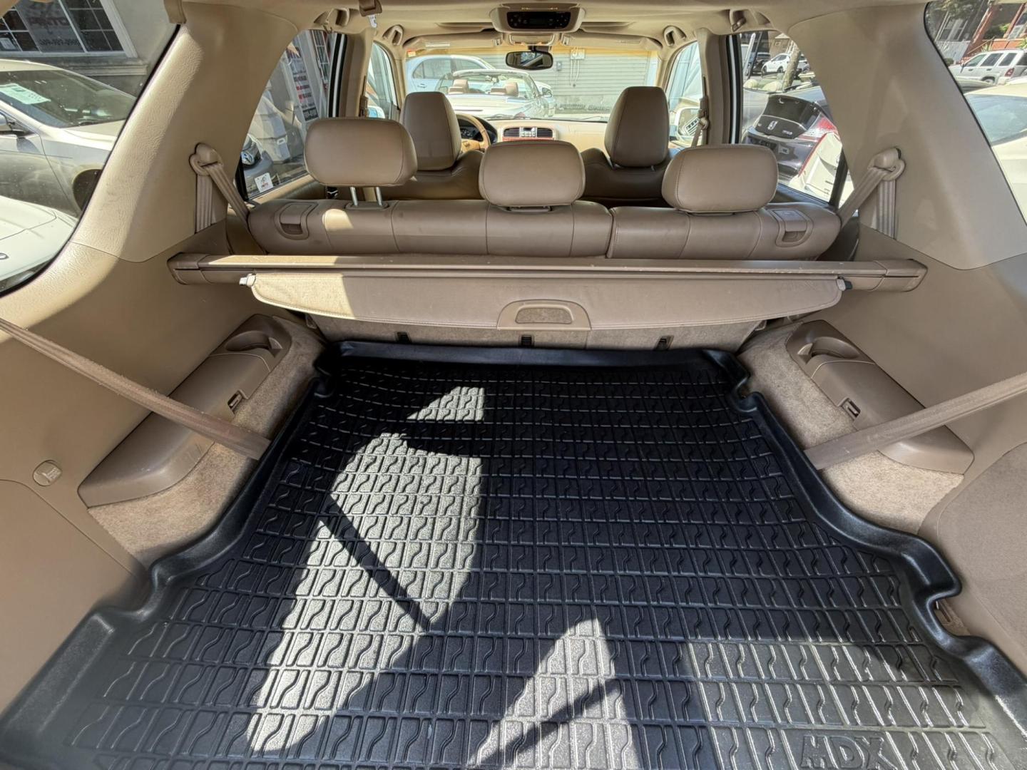 2003 White /Tan Leather Acura MDX Touring with Rear DVD System (2HNYD18733H) with an 3.5L V6 SOHC 24V engine, 5-Speed Automatic Overdrive transmission, located at 1018 Brunswick Ave, Trenton, NJ, 08638, (609) 989-0900, 40.240086, -74.748085 - This Touring model MDX is loaded up and super clean w so much great service history! You can buy this SUV w confidence. A great price for this reliable Acura. A must see and drive ASAP, please call Anthony to set up an appt. 609-273-5100 - Photo#16