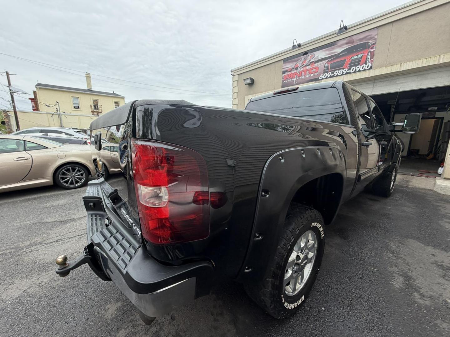 2012 BLACK /Black/gray Chevrolet Silverado 2500HD LT Crew Cab 4WD (1GC1KXCG0CF) with an 6.0L V8 OHV 16V FFV engine, 6-Speed Automatic transmission, located at 1018 Brunswick Ave, Trenton, NJ, 08638, (609) 989-0900, 40.240086, -74.748085 - Here is a great heavy duty 2500 Chevy Silverado! Crew Cab Black Beauty w Vortec 6.0 motor! Recently serviced and ready to get to work!! Financing available, Please call Anthony to set up an appt. to see and drive. 609-273-5100 - Photo#3