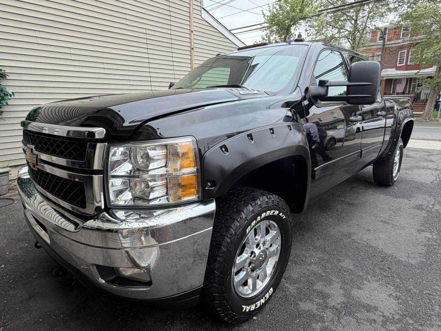 2012 BLACK /Black/gray Chevrolet Silverado 2500HD LT Crew Cab 4WD (1GC1KXCG0CF) with an 6.0L V8 OHV 16V FFV engine, 6-Speed Automatic transmission, located at 1018 Brunswick Ave, Trenton, NJ, 08638, (609) 989-0900, 40.240086, -74.748085 - Here is a great heavy duty 2500 Chevy Silverado! Crew Cab Black Beauty w Vortec 6.0 motor! Recently serviced and ready to get to work!! Financing available, Please call Anthony to set up an appt. to see and drive. 609-273-5100 - Photo#0