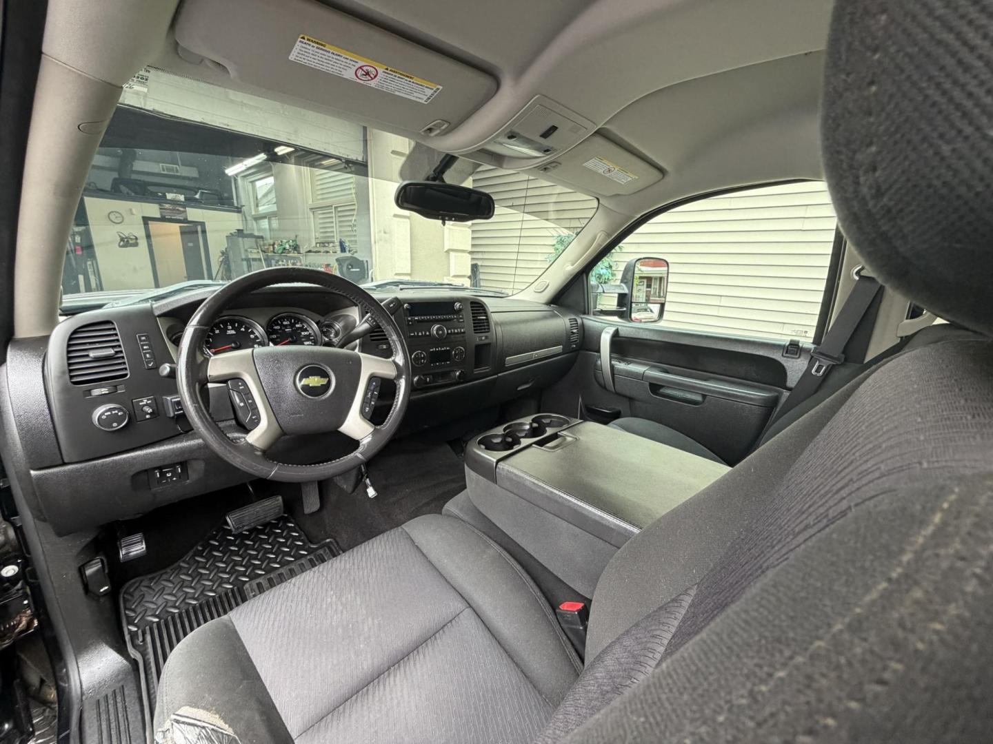 2012 BLACK /Black/gray Chevrolet Silverado 2500HD LT Crew Cab 4WD (1GC1KXCG0CF) with an 6.0L V8 OHV 16V FFV engine, 6-Speed Automatic transmission, located at 1018 Brunswick Ave, Trenton, NJ, 08638, (609) 989-0900, 40.240086, -74.748085 - Here is a great heavy duty 2500 Chevy Silverado! Crew Cab Black Beauty w Vortec 6.0 motor! Recently serviced and ready to get to work!! Financing available, Please call Anthony to set up an appt. to see and drive. 609-273-5100 - Photo#18