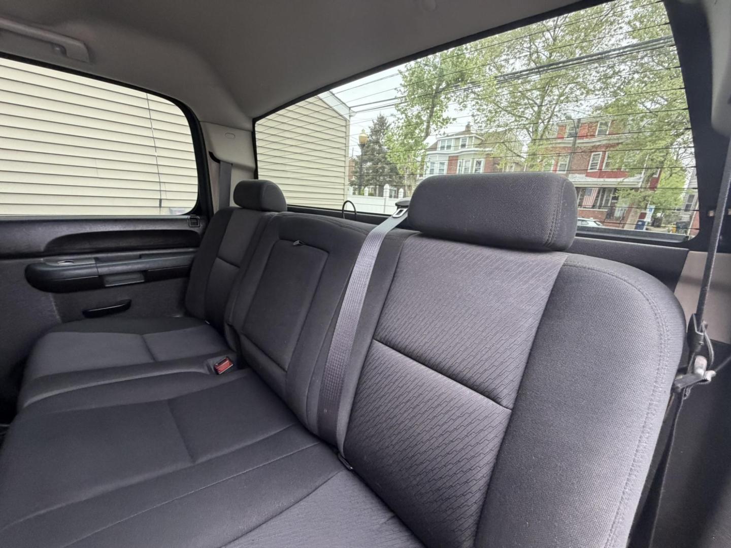 2012 BLACK /Black/gray Chevrolet Silverado 2500HD LT Crew Cab 4WD (1GC1KXCG0CF) with an 6.0L V8 OHV 16V FFV engine, 6-Speed Automatic transmission, located at 1018 Brunswick Ave, Trenton, NJ, 08638, (609) 989-0900, 40.240086, -74.748085 - Here is a great heavy duty 2500 Chevy Silverado! Crew Cab Black Beauty w Vortec 6.0 motor! Recently serviced and ready to get to work!! Financing available, Please call Anthony to set up an appt. to see and drive. 609-273-5100 - Photo#21