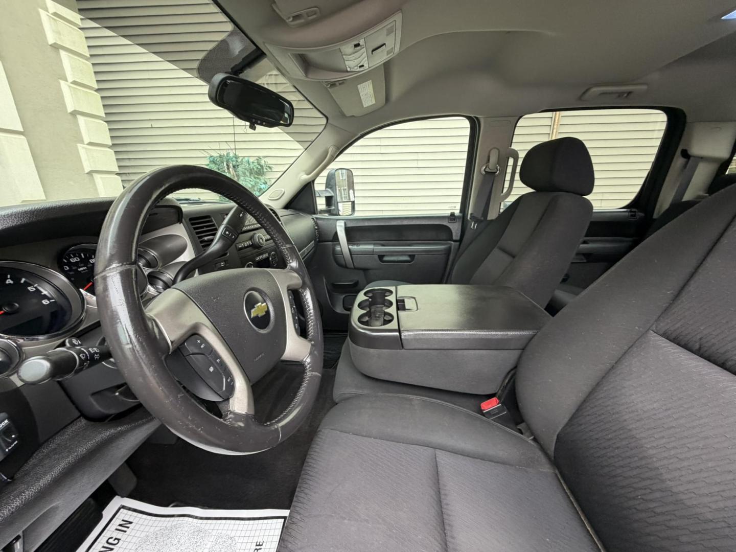 2012 BLACK /Black/gray Chevrolet Silverado 2500HD LT Crew Cab 4WD (1GC1KXCG0CF) with an 6.0L V8 OHV 16V FFV engine, 6-Speed Automatic transmission, located at 1018 Brunswick Ave, Trenton, NJ, 08638, (609) 989-0900, 40.240086, -74.748085 - Here is a great heavy duty 2500 Chevy Silverado! Crew Cab Black Beauty w Vortec 6.0 motor! Recently serviced and ready to get to work!! Financing available, Please call Anthony to set up an appt. to see and drive. 609-273-5100 - Photo#23