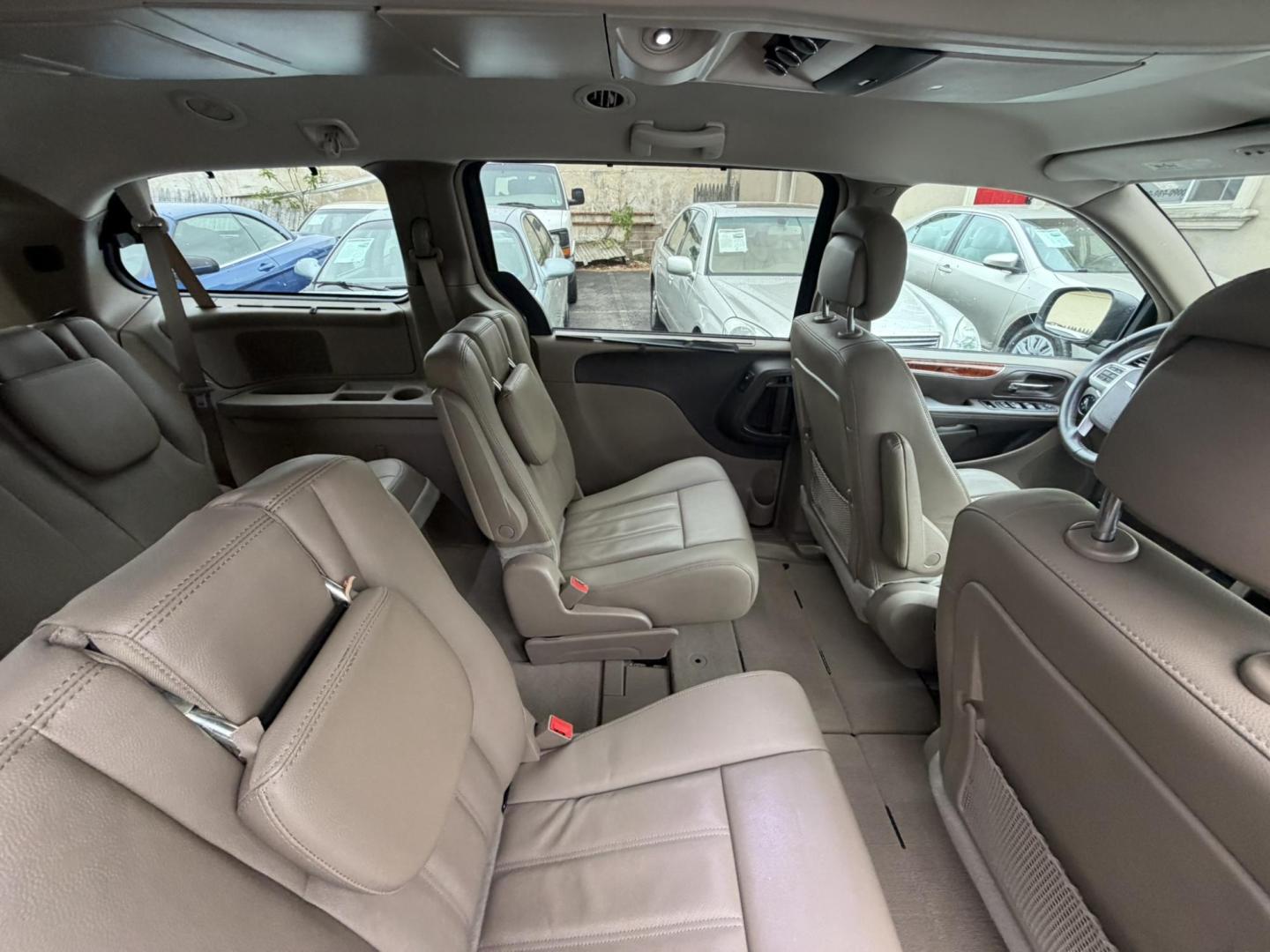 2015 BLACK /Tan Leather Chrysler Town & Country Touring (2C4RC1BG9FR) with an 3.6L V6 DOHC 24V engine, 6-Speed Automatic transmission, located at 1018 Brunswick Ave, Trenton, NJ, 08638, (609) 989-0900, 40.240086, -74.748085 - Here is the cleanest Chrysler Town and Country out there! Serviced regularly and detailed to perfection! This vehicle has extensive maintenance history and is ready for the next 10 years! Please feel free to call Anthony for an appt. to see and drive, 609-273-5100 - Photo#9