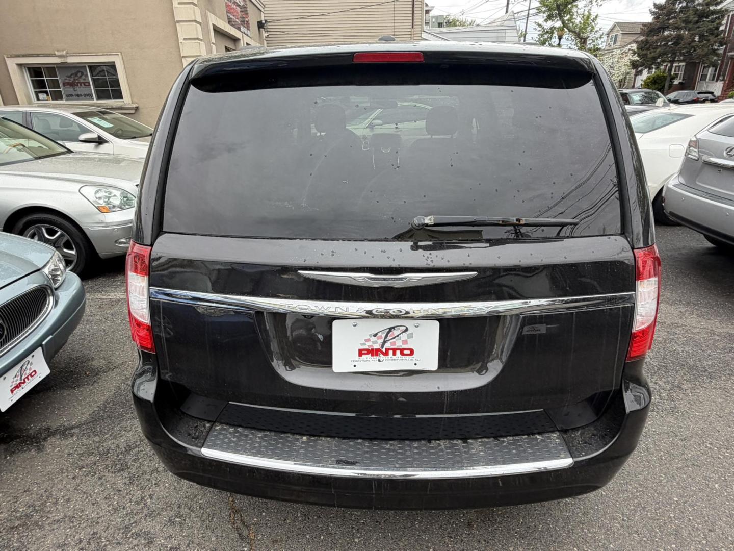 2015 BLACK /Tan Leather Chrysler Town & Country Touring (2C4RC1BG9FR) with an 3.6L V6 DOHC 24V engine, 6-Speed Automatic transmission, located at 1018 Brunswick Ave, Trenton, NJ, 08638, (609) 989-0900, 40.240086, -74.748085 - Here is the cleanest Chrysler Town and Country out there! Serviced regularly and detailed to perfection! This vehicle has extensive maintenance history and is ready for the next 10 years! Please feel free to call Anthony for an appt. to see and drive, 609-273-5100 - Photo#19