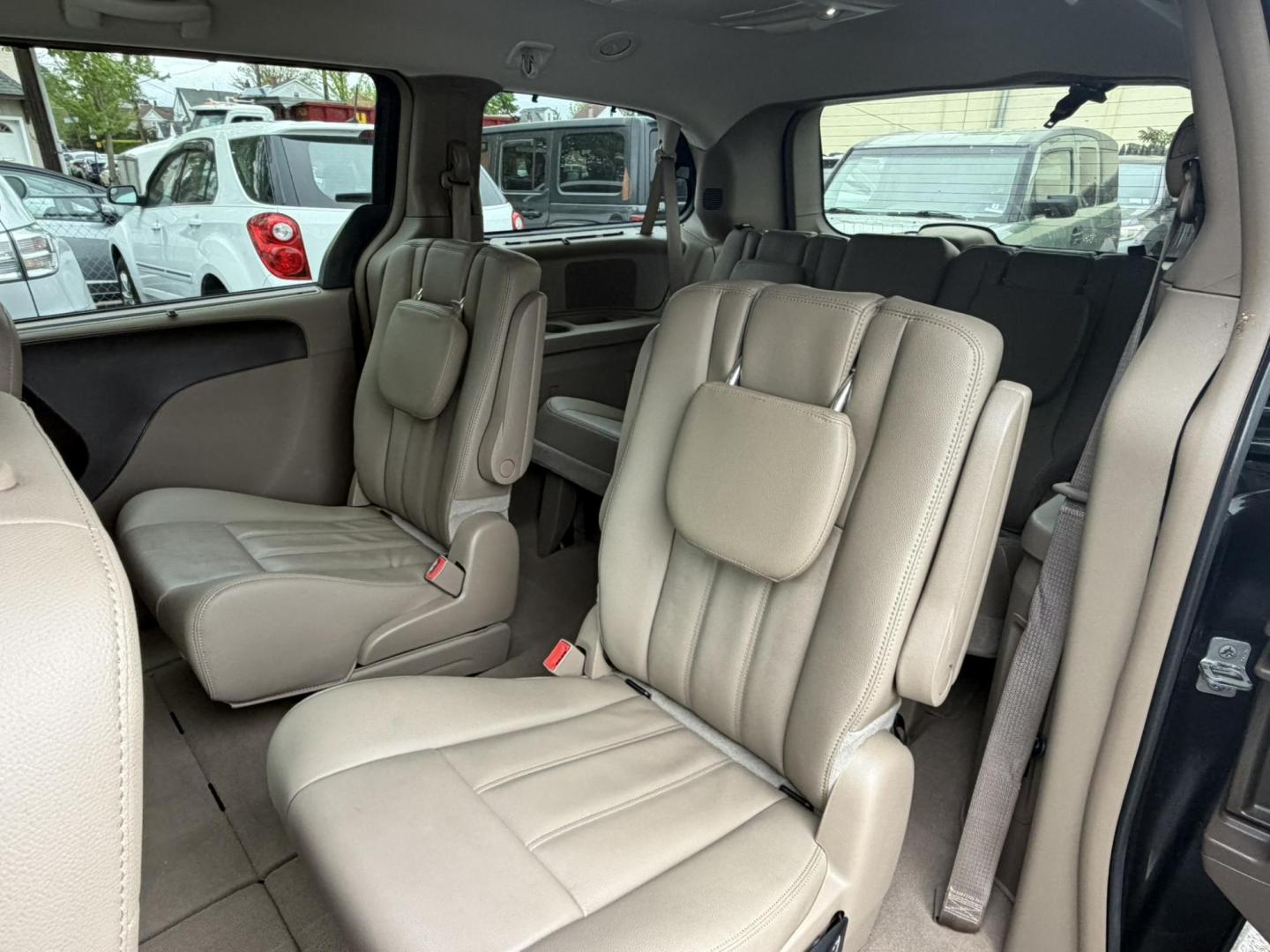 2015 BLACK /Tan Leather Chrysler Town & Country Touring (2C4RC1BG9FR) with an 3.6L V6 DOHC 24V engine, 6-Speed Automatic transmission, located at 1018 Brunswick Ave, Trenton, NJ, 08638, (609) 989-0900, 40.240086, -74.748085 - Here is the cleanest Chrysler Town and Country out there! Serviced regularly and detailed to perfection! This vehicle has extensive maintenance history and is ready for the next 10 years! Please feel free to call Anthony for an appt. to see and drive, 609-273-5100 - Photo#21