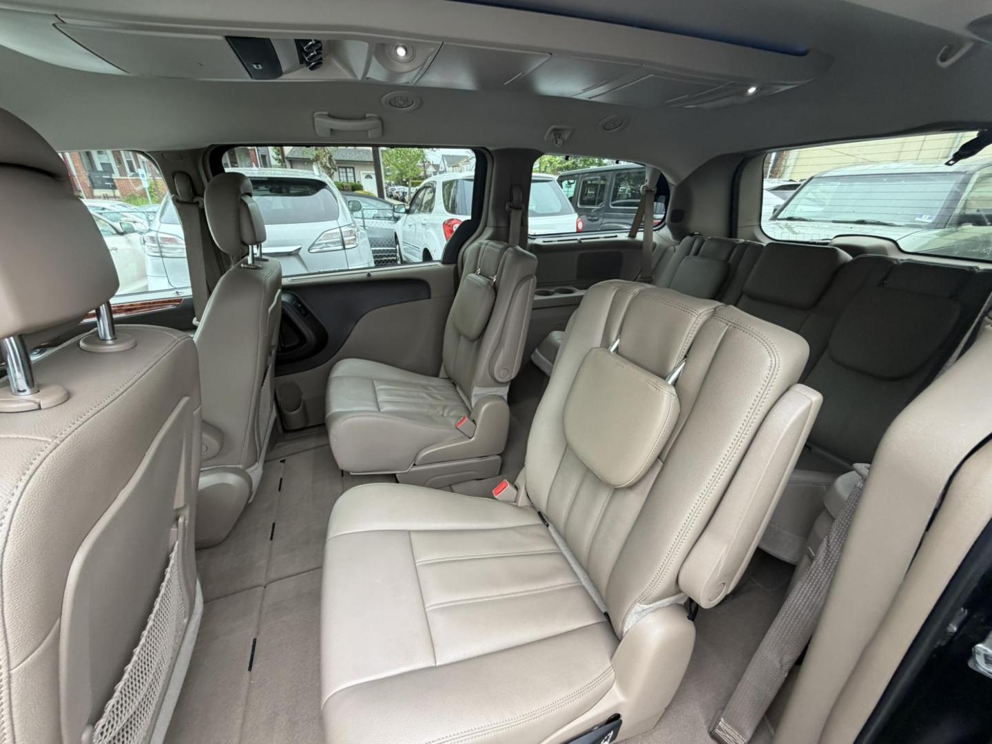 2015 BLACK /Tan Leather Chrysler Town & Country Touring (2C4RC1BG9FR) with an 3.6L V6 DOHC 24V engine, 6-Speed Automatic transmission, located at 1018 Brunswick Ave, Trenton, NJ, 08638, (609) 989-0900, 40.240086, -74.748085 - Here is the cleanest Chrysler Town and Country out there! Serviced regularly and detailed to perfection! This vehicle has extensive maintenance history and is ready for the next 10 years! Please feel free to call Anthony for an appt. to see and drive, 609-273-5100 - Photo#22