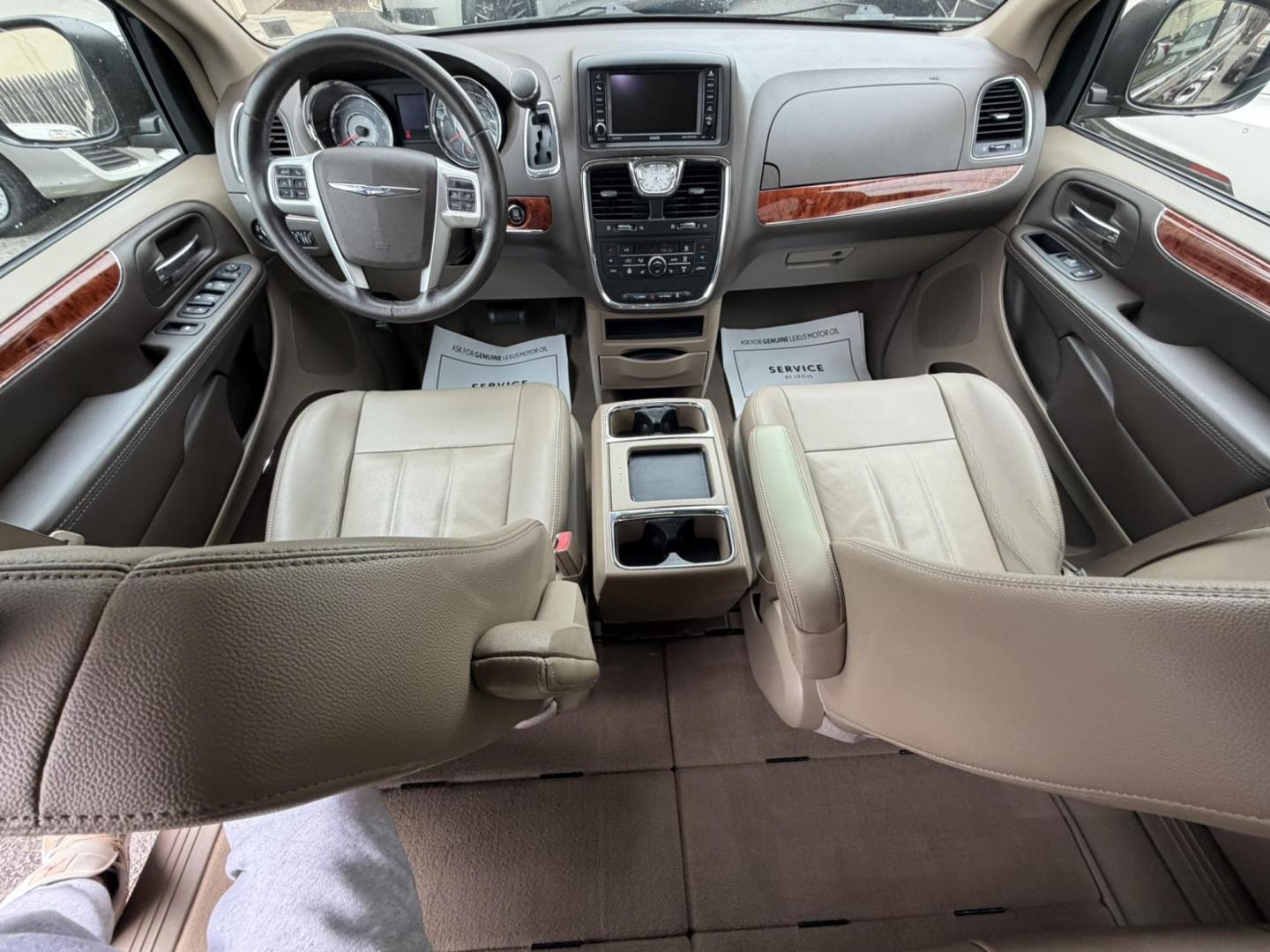 2015 BLACK /Tan Leather Chrysler Town & Country Touring (2C4RC1BG9FR) with an 3.6L V6 DOHC 24V engine, 6-Speed Automatic transmission, located at 1018 Brunswick Ave, Trenton, NJ, 08638, (609) 989-0900, 40.240086, -74.748085 - Here is the cleanest Chrysler Town and Country out there! Serviced regularly and detailed to perfection! This vehicle has extensive maintenance history and is ready for the next 10 years! Please feel free to call Anthony for an appt. to see and drive, 609-273-5100 - Photo#29