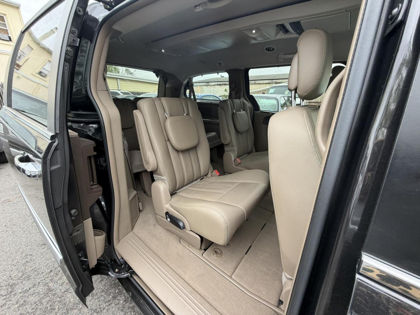 2015 BLACK /Tan Leather Chrysler Town & Country Touring (2C4RC1BG9FR) with an 3.6L V6 DOHC 24V engine, 6-Speed Automatic transmission, located at 1018 Brunswick Ave, Trenton, NJ, 08638, (609) 989-0900, 40.240086, -74.748085 - Here is the cleanest Chrysler Town and Country out there! Serviced regularly and detailed to perfection! This vehicle has extensive maintenance history and is ready for the next 10 years! Please feel free to call Anthony for an appt. to see and drive, 609-273-5100 - Photo#39