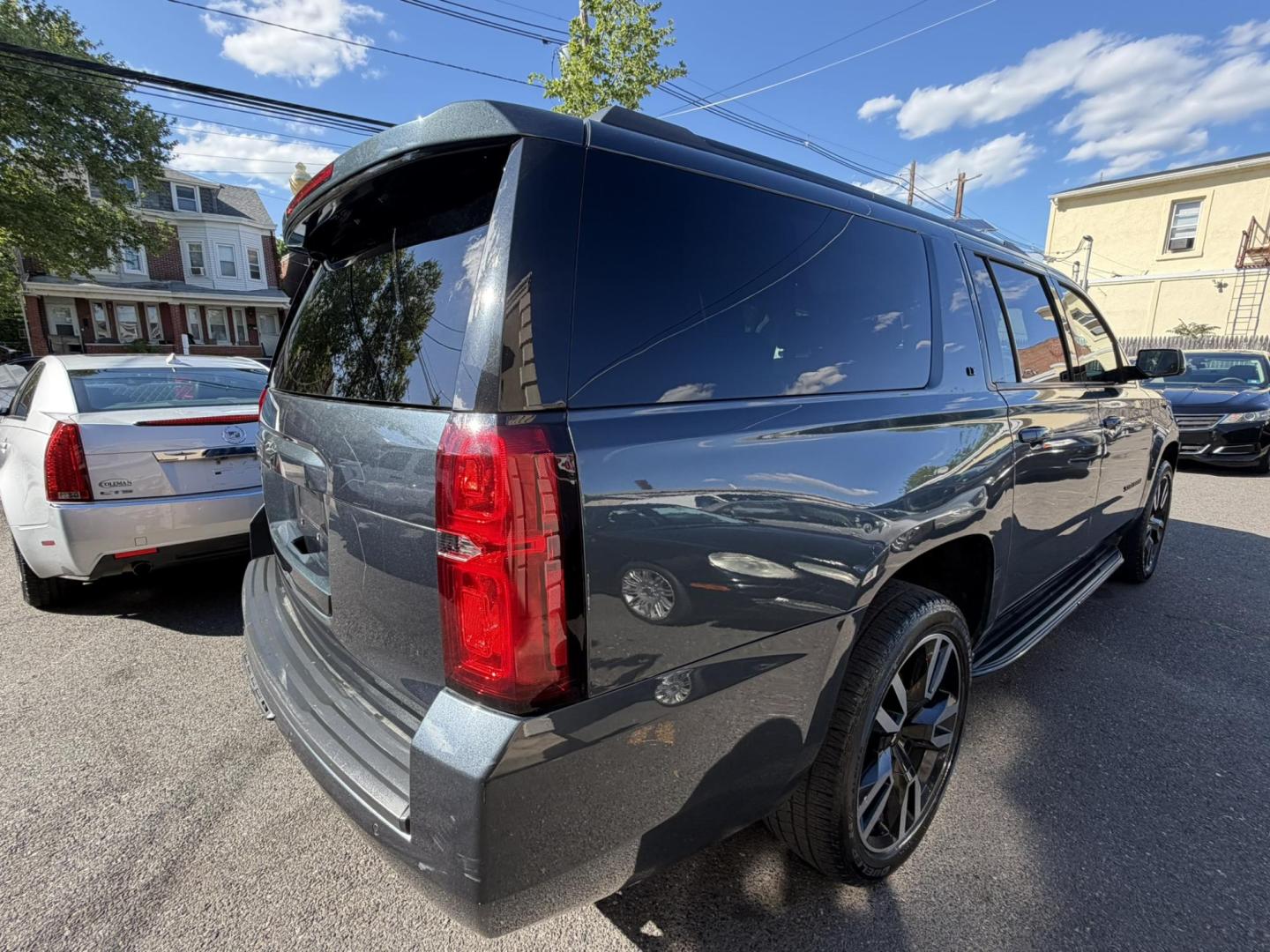 2019 GRAY /Black Leather Chevrolet Suburban LT 4WD (1GNSKHKC7KR) with an 5.3L V8 OHV 16V engine, 6A transmission, located at 1018 Brunswick Ave, Trenton, NJ, 08638, (609) 989-0900, 40.240086, -74.748085 - Here is really nice Chevy Suburban LT. Fully Loaded and serviced up! A real clean vehicle that is ready for the road! Financing Available. Please call Anthony to set up an appt. to see this beautiful SUV! 609-273-5100 - Photo#12
