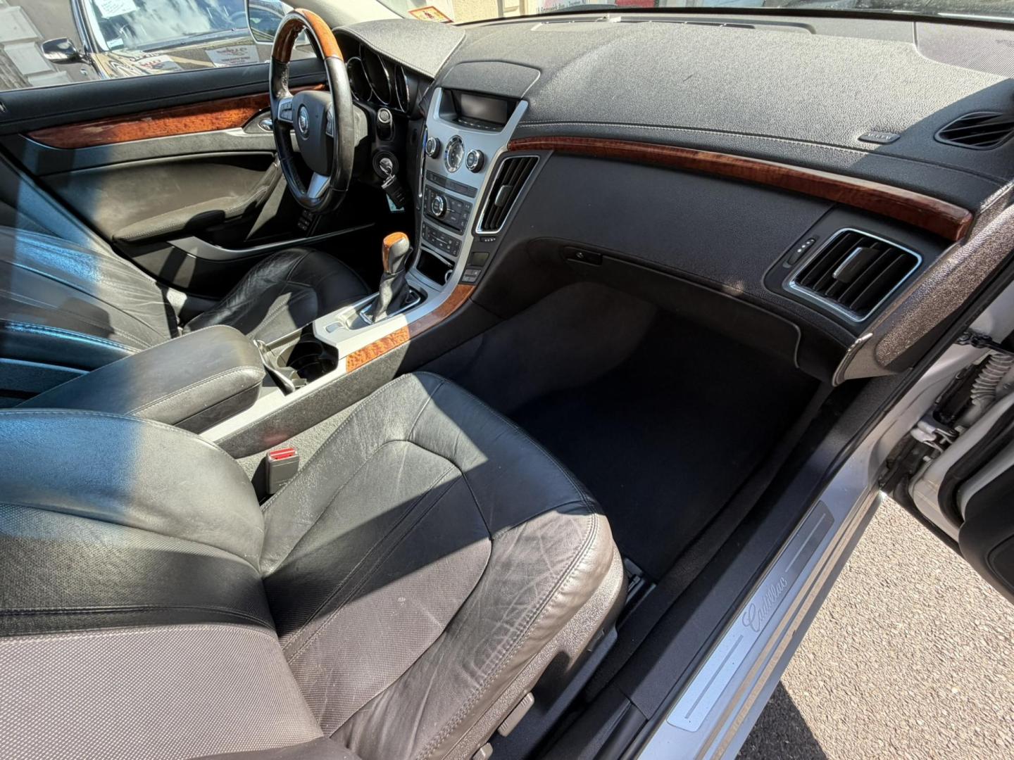 2011 SILVER /Black Cadillac CTS 3.0L Luxury (1G6DE5EY0B0) with an 3.0L V6 DOHC 24V engine, located at 1018 Brunswick Ave, Trenton, NJ, 08638, (609) 989-0900, 40.240086, -74.748085 - This one owner Cadillac is absolutely super clean and like new! Always serviced and maintained, recently detailed to perfection and ready for the next owner to enjoy! Please call Anthony to set up an appt, 609-273-5100 - Photo#15
