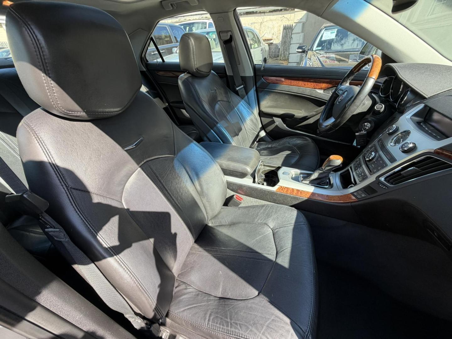 2011 SILVER /Black Cadillac CTS 3.0L Luxury (1G6DE5EY0B0) with an 3.0L V6 DOHC 24V engine, located at 1018 Brunswick Ave, Trenton, NJ, 08638, (609) 989-0900, 40.240086, -74.748085 - This one owner Cadillac is absolutely super clean and like new! Always serviced and maintained, recently detailed to perfection and ready for the next owner to enjoy! Please call Anthony to set up an appt, 609-273-5100 - Photo#30