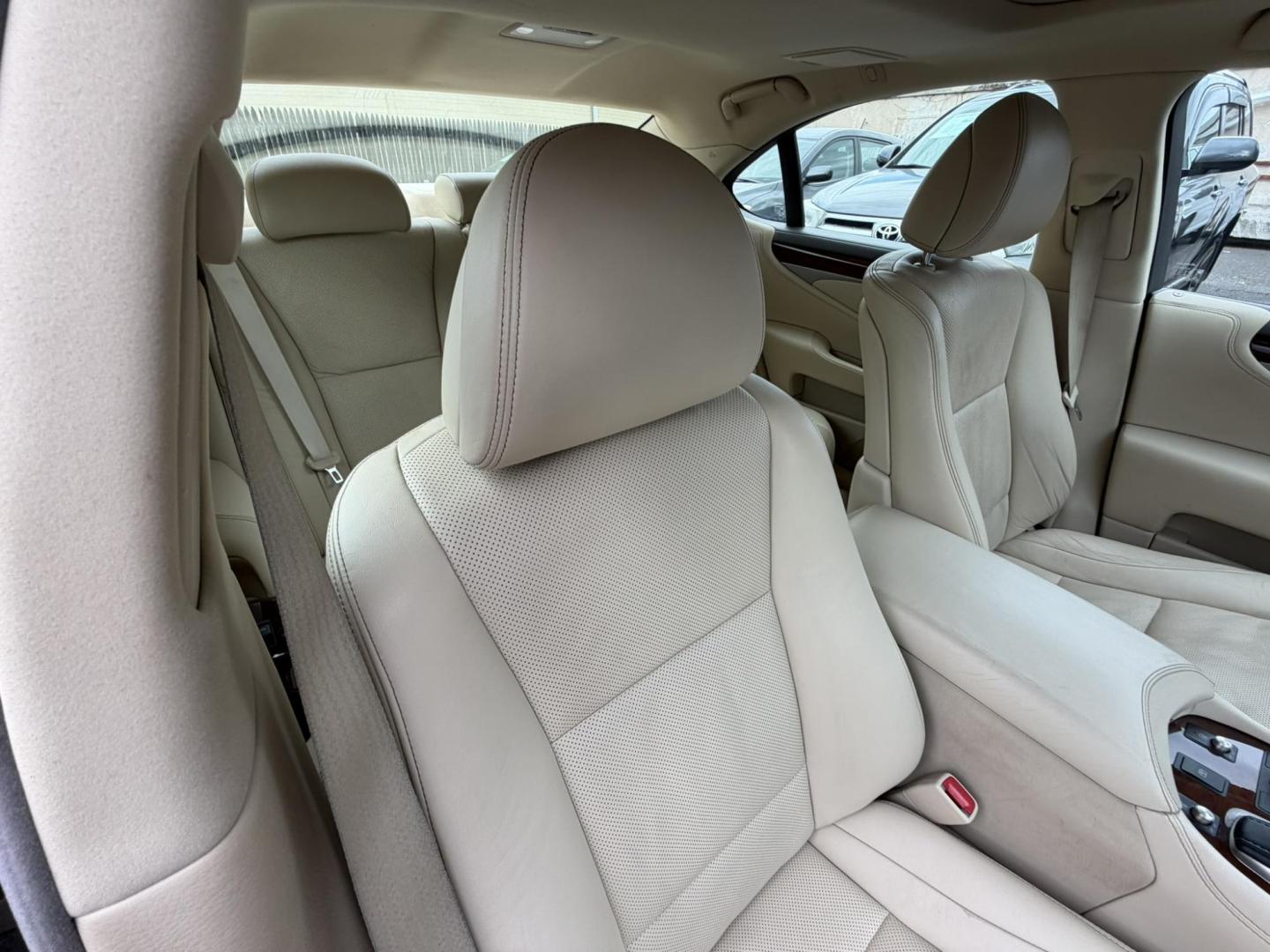 2013 BLACK /Tan Leather Lexus LS 460 Luxury Sedan AWD (JTHCL5EF2D5) with an 4.6L V8 DOHC 32V engine, 8-Speed Automatic transmission, located at 1018 Brunswick Ave, Trenton, NJ, 08638, (609) 989-0900, 40.240086, -74.748085 - Wow, this 1 owner Black Beauty is so clean and nice! Serviced up and ready to go with under 80k pampered miles! A must see and drive to appreciate, Call Anthony to set up an appt. 609-273-5100. Financing available! - Photo#18