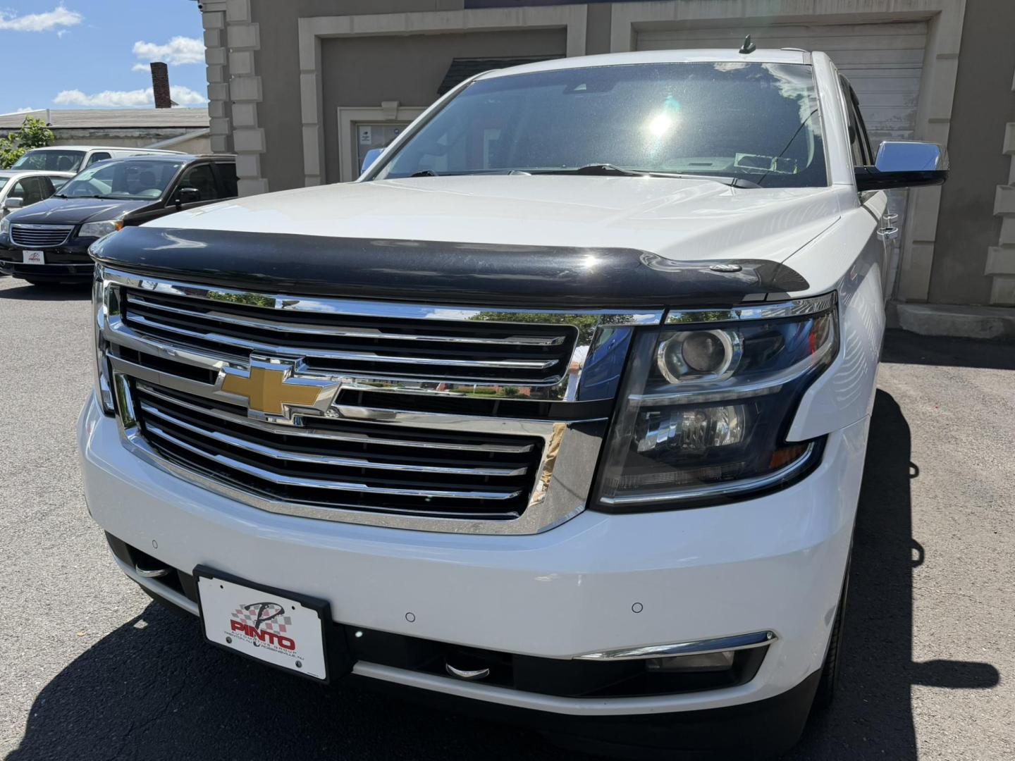 2015 White /Tan Chevrolet Tahoe LTZ 4WD (1GNSKCKC6FR) with an 5.3L V8 OHV 16V engine, 6-Speed Automatic transmission, located at 1018 Brunswick Ave, Trenton, NJ, 08638, (609) 989-0900, 40.240086, -74.748085 - Photo#11