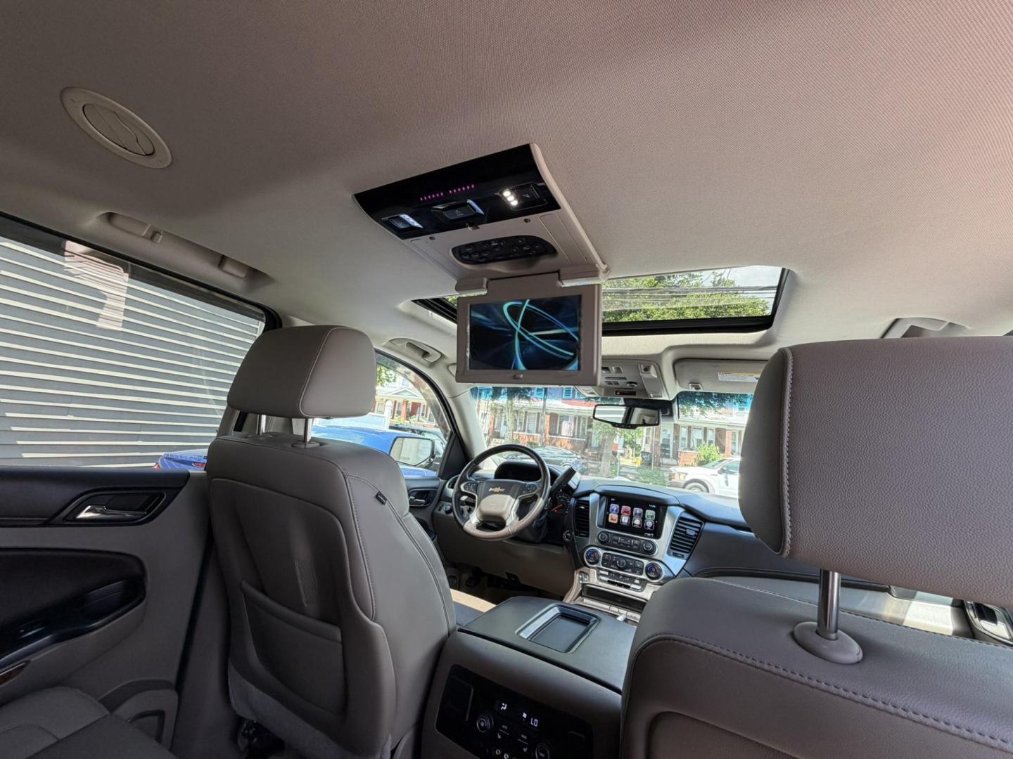 2015 White /Tan Chevrolet Tahoe LTZ 4WD (1GNSKCKC6FR) with an 5.3L V8 OHV 16V engine, 6-Speed Automatic transmission, located at 1018 Brunswick Ave, Trenton, NJ, 08638, (609) 989-0900, 40.240086, -74.748085 - Photo#27
