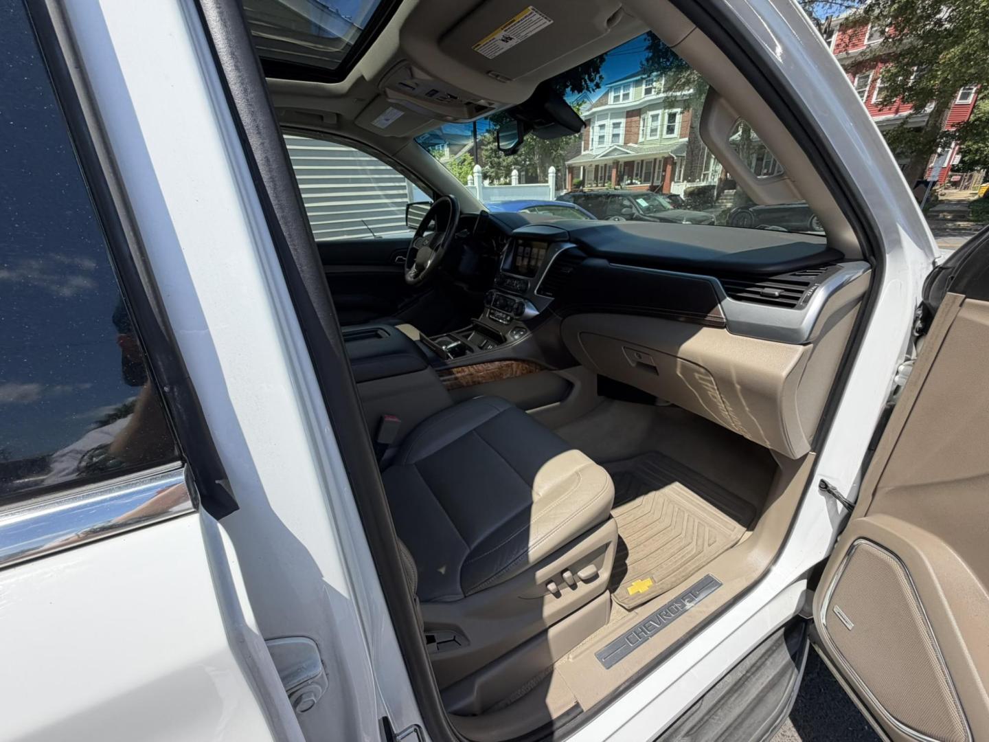 2015 White /Tan Chevrolet Tahoe LTZ 4WD (1GNSKCKC6FR) with an 5.3L V8 OHV 16V engine, 6-Speed Automatic transmission, located at 1018 Brunswick Ave, Trenton, NJ, 08638, (609) 989-0900, 40.240086, -74.748085 - Photo#28