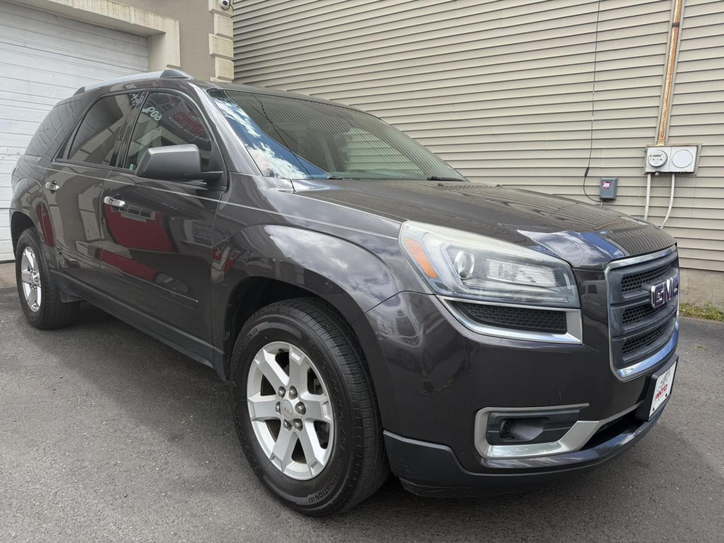 2015 GRAY /Black/gray GMC Acadia SLE-2 FWD (1GKKRPKD6FJ) with an 3.6L V6 DOHC 24V engine, 6-Speed Automatic transmission, located at 1018 Brunswick Ave, Trenton, NJ, 08638, (609) 989-0900, 40.240086, -74.748085 - This GMC is ready to go! Just serviced and detailed for the next owner. Sharp looking Acadia and must see and drive to appreciate. Call Anthony to set up an appointment, 609-273-5100 - Photo#7