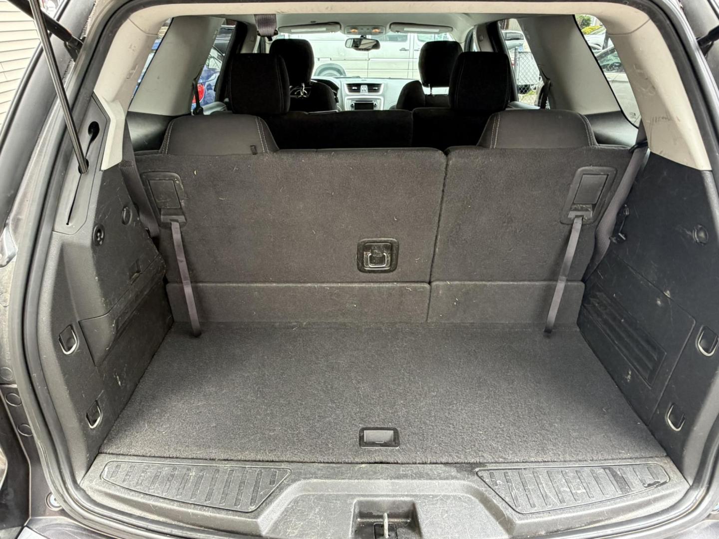 2015 GRAY /Black/gray GMC Acadia SLE-2 FWD (1GKKRPKD6FJ) with an 3.6L V6 DOHC 24V engine, 6-Speed Automatic transmission, located at 1018 Brunswick Ave, Trenton, NJ, 08638, (609) 989-0900, 40.240086, -74.748085 - This GMC is ready to go! Just serviced and detailed for the next owner. Sharp looking Acadia and must see and drive to appreciate. Call Anthony to set up an appointment, 609-273-5100 - Photo#17