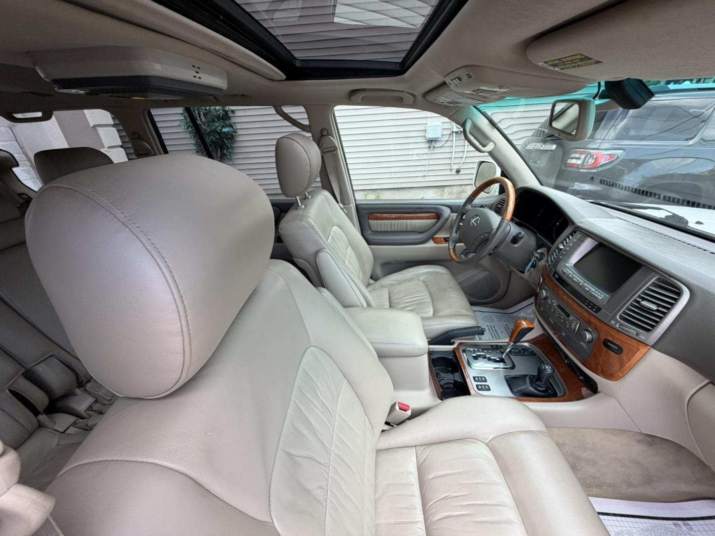 2004 White /Tan Leather Lexus LX 470 Sport Utility (JTJHT00W043) with an 4.7L V8 DOHC 32V engine, 5-Speed Automatic Overdrive transmission, located at 1018 Brunswick Ave, Trenton, NJ, 08638, (609) 989-0900, 40.240086, -74.748085 - Here is a really Rare 1 owner Lexus SUV! Freshly detailed and serviced and ready for another 100k or more miles! Lots of consistent service history on this LX470! Please call Anthony to set an appt. as this will not last long on the lot! 609-273-5100- Photo#18