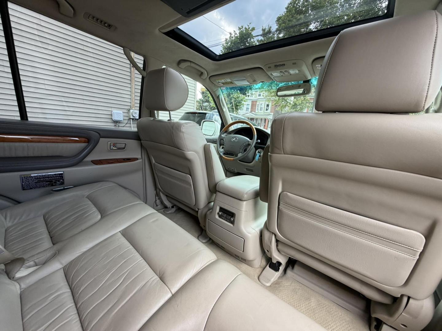 2004 White /Tan Leather Lexus LX 470 Sport Utility (JTJHT00W043) with an 4.7L V8 DOHC 32V engine, 5-Speed Automatic Overdrive transmission, located at 1018 Brunswick Ave, Trenton, NJ, 08638, (609) 989-0900, 40.240086, -74.748085 - Here is a really Rare 1 owner Lexus SUV! Freshly detailed and serviced and ready for another 100k or more miles! Lots of consistent service history on this LX470! Please call Anthony to set an appt. as this will not last long on the lot! 609-273-5100- Photo#21