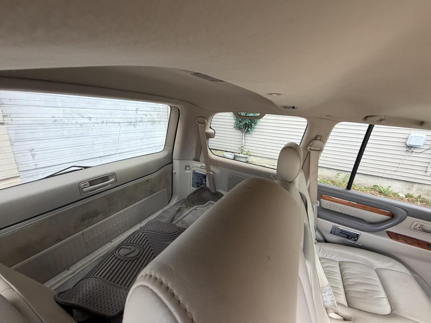 2004 White /Tan Leather Lexus LX 470 Sport Utility (JTJHT00W043) with an 4.7L V8 DOHC 32V engine, 5-Speed Automatic Overdrive transmission, located at 1018 Brunswick Ave, Trenton, NJ, 08638, (609) 989-0900, 40.240086, -74.748085 - Here is a really Rare 1 owner Lexus SUV! Freshly detailed and serviced and ready for another 100k or more miles! Lots of consistent service history on this LX470! Please call Anthony to set an appt. as this will not last long on the lot! 609-273-5100- Photo#24