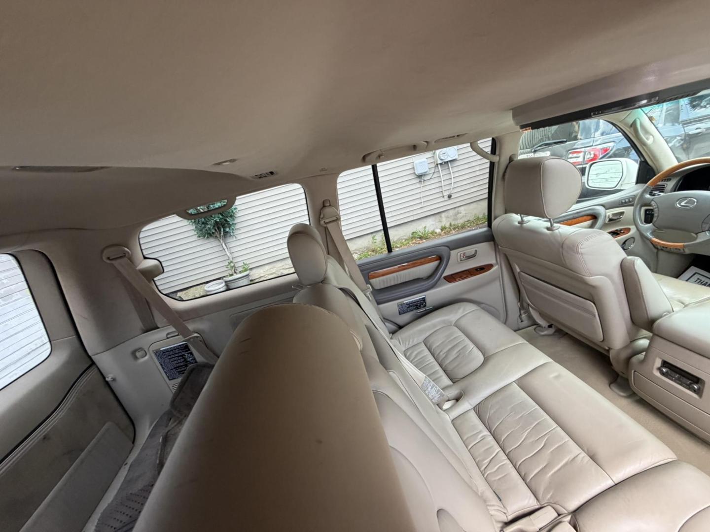 2004 White /Tan Leather Lexus LX 470 Sport Utility (JTJHT00W043) with an 4.7L V8 DOHC 32V engine, 5-Speed Automatic Overdrive transmission, located at 1018 Brunswick Ave, Trenton, NJ, 08638, (609) 989-0900, 40.240086, -74.748085 - Here is a really Rare 1 owner Lexus SUV! Freshly detailed and serviced and ready for another 100k or more miles! Lots of consistent service history on this LX470! Please call Anthony to set an appt. as this will not last long on the lot! 609-273-5100- Photo#25