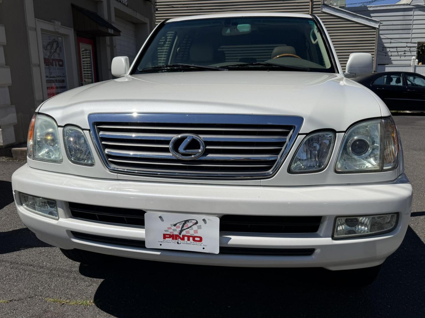2004 White /Tan Leather Lexus LX 470 Sport Utility (JTJHT00W043) with an 4.7L V8 DOHC 32V engine, 5-Speed Automatic Overdrive transmission, located at 1018 Brunswick Ave, Trenton, NJ, 08638, (609) 989-0900, 40.240086, -74.748085 - Here is a really Rare 1 owner Lexus SUV! Freshly detailed and serviced and ready for another 100k or more miles! Lots of consistent service history on this LX470! Please call Anthony to set an appt. as this will not last long on the lot! 609-273-5100- Photo#34