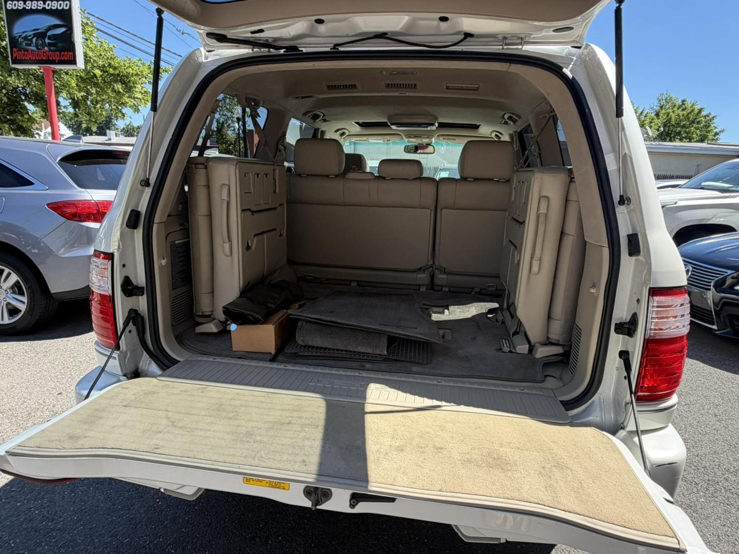 2004 White /Tan Leather Lexus LX 470 Sport Utility (JTJHT00W043) with an 4.7L V8 DOHC 32V engine, 5-Speed Automatic Overdrive transmission, located at 1018 Brunswick Ave, Trenton, NJ, 08638, (609) 989-0900, 40.240086, -74.748085 - Here is a really Rare 1 owner Lexus SUV! Freshly detailed and serviced and ready for another 100k or more miles! Lots of consistent service history on this LX470! Please call Anthony to set an appt. as this will not last long on the lot! 609-273-5100- Photo#37