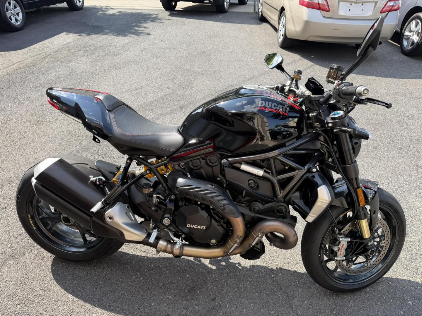2017 BLACK Ducati Monster 1200 R - (ZDM1RBZW2HB) , located at 1018 Brunswick Ave, Trenton, NJ, 08638, (609) 989-0900, 40.240086, -74.748085 - This 1200R is like new in every way! Only 1500 miles and ready to g o! Financing is available so Call Anthony to set up an appt. to see it, 609-273-5100- Photo#3