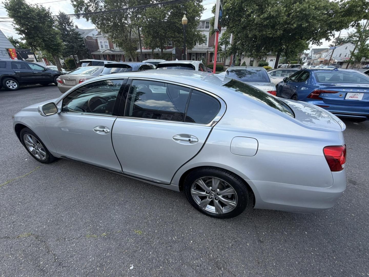 2010 SILVER /Black/gray Lexus GS GS 350 AWD (JTHCE1KS1A0) with an 3.5L V6 DOHC 24V engine, 6-Speed Automatic transmission, located at 1018 Brunswick Ave, Trenton, NJ, 08638, (609) 989-0900, 40.240086, -74.748085- Photo#7