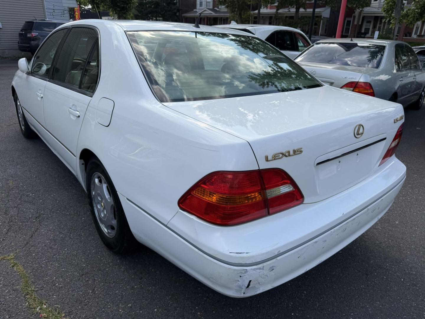 2001 White /beige Lexus LS 430 Sedan (JTHBN30F610) with an 4.3L V8 DOHC 32V engine, 5-Speed Automatic Overdrive transmission, located at 1018 Brunswick Ave, Trenton, NJ, 08638, (609) 989-0900, 40.240086, -74.748085 - Here is an old school Lexus LS that still runs and drives like new! Serviced up and ready to go for another 100k miles! Please call Anthony to set up appt. to see and drive 609-273-5100 - Photo#8