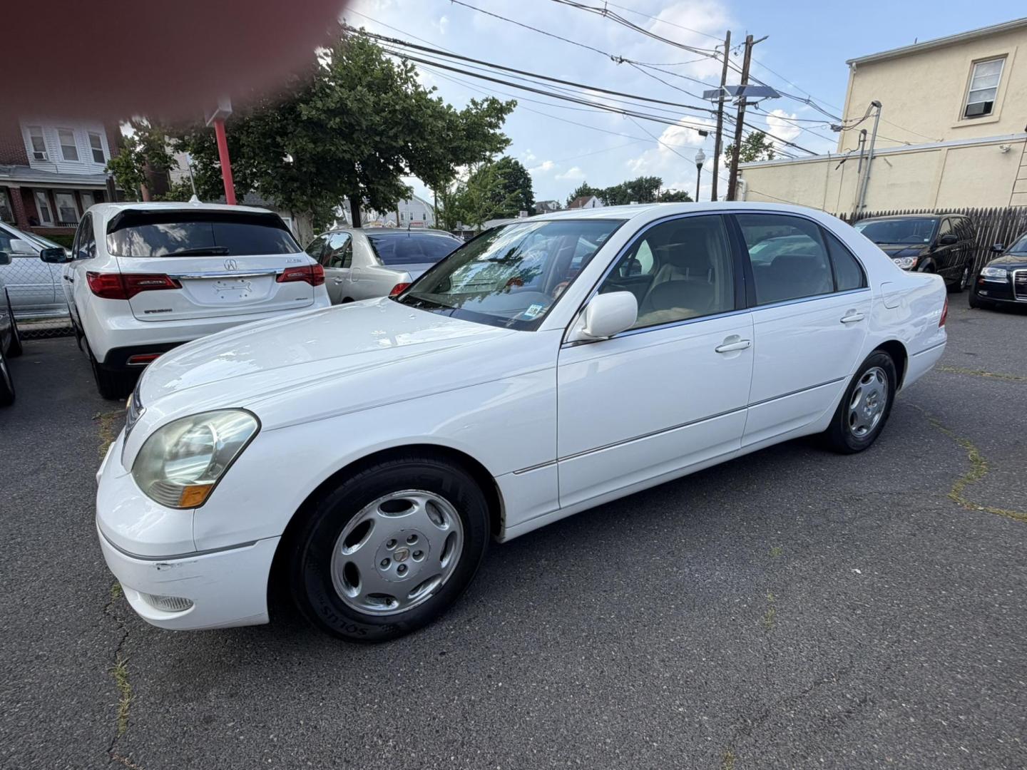 2001 White /beige Lexus LS 430 Sedan (JTHBN30F610) with an 4.3L V8 DOHC 32V engine, 5-Speed Automatic Overdrive transmission, located at 1018 Brunswick Ave, Trenton, NJ, 08638, (609) 989-0900, 40.240086, -74.748085 - Here is an old school Lexus LS that still runs and drives like new! Serviced up and ready to go for another 100k miles! Please call Anthony to set up appt. to see and drive 609-273-5100 - Photo#9
