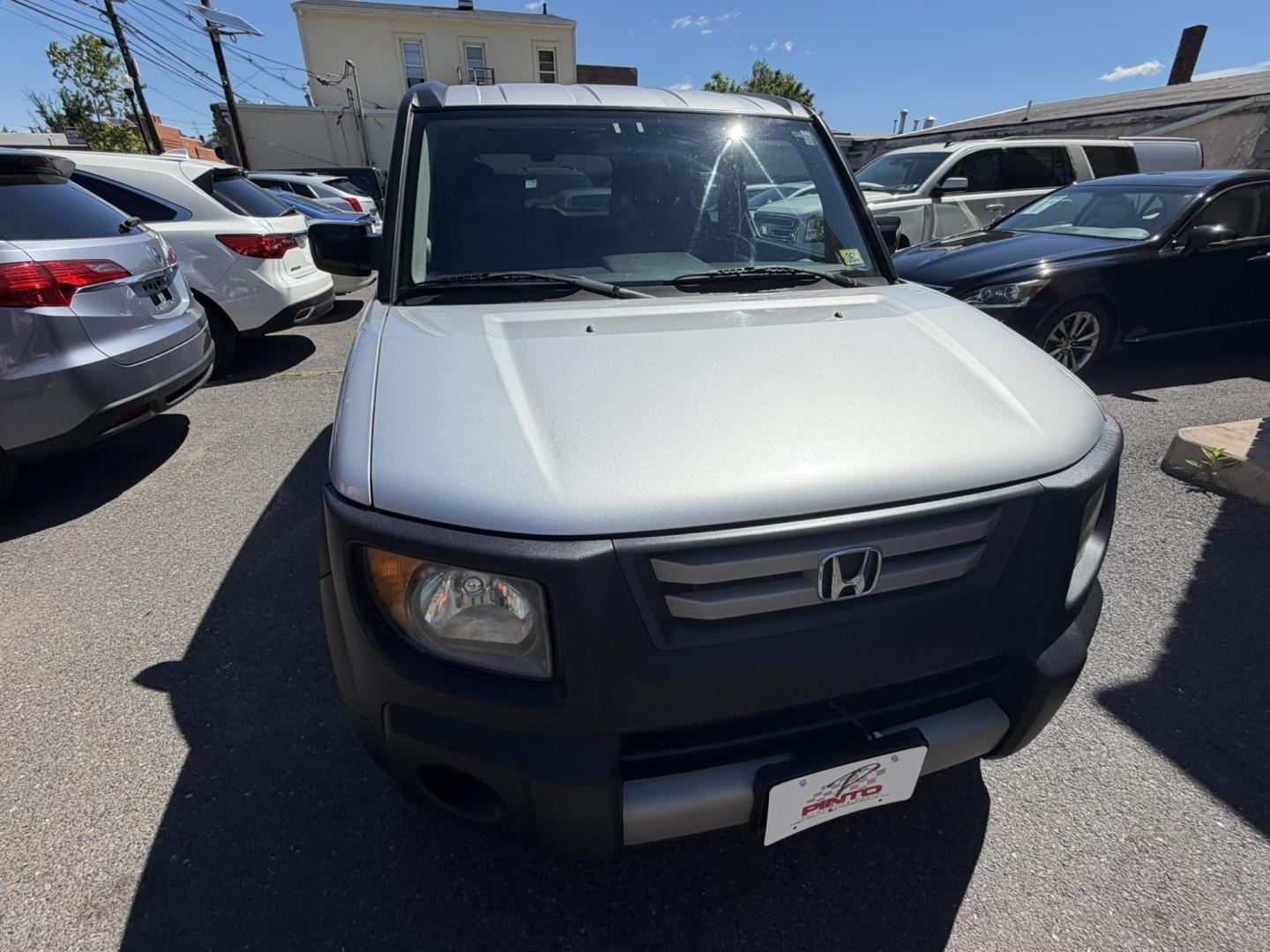 2007 SILVER /Black/gray Honda Element LX 4WD AT (5J6YH28337L) with an 2.4L L4 DOHC 16V engine, 5-Speed Automatic Overdrive transmission, located at 1018 Brunswick Ave, Trenton, NJ, 08638, (609) 989-0900, 40.240086, -74.748085- Photo#5