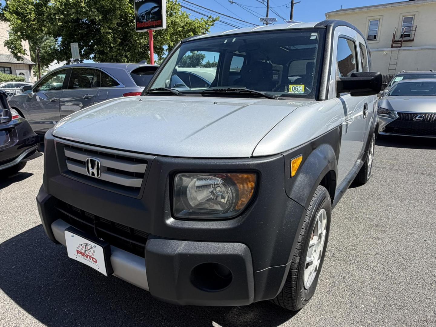 2007 SILVER /Black/gray Honda Element LX 4WD AT (5J6YH28337L) with an 2.4L L4 DOHC 16V engine, 5-Speed Automatic Overdrive transmission, located at 1018 Brunswick Ave, Trenton, NJ, 08638, (609) 989-0900, 40.240086, -74.748085- Photo#7