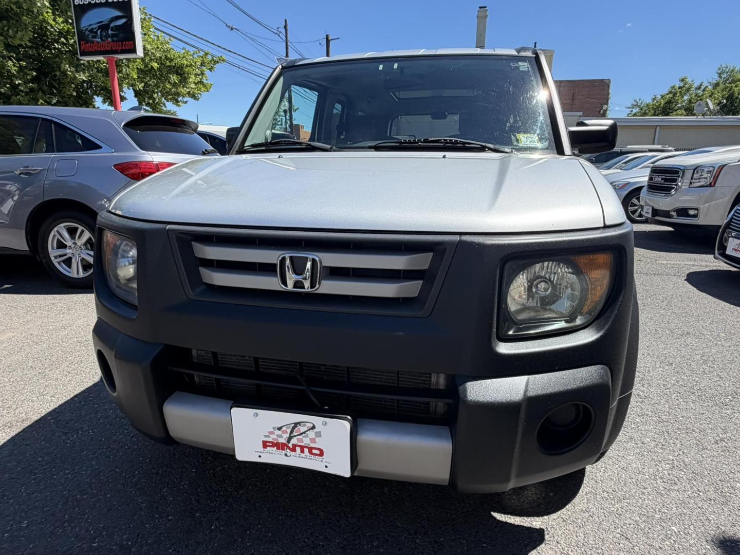 2007 SILVER /Black/gray Honda Element LX 4WD AT (5J6YH28337L) with an 2.4L L4 DOHC 16V engine, 5-Speed Automatic Overdrive transmission, located at 1018 Brunswick Ave, Trenton, NJ, 08638, (609) 989-0900, 40.240086, -74.748085- Photo#11