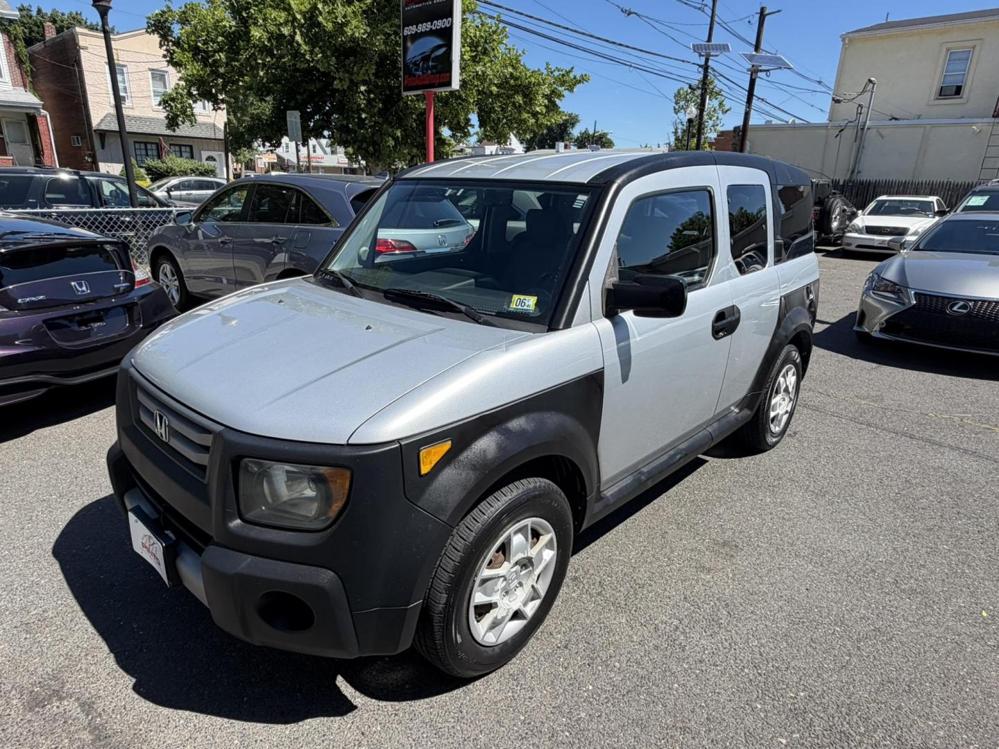 2007 SILVER /Black/gray Honda Element LX 4WD AT (5J6YH28337L) with an 2.4L L4 DOHC 16V engine, 5-Speed Automatic Overdrive transmission, located at 1018 Brunswick Ave, Trenton, NJ, 08638, (609) 989-0900, 40.240086, -74.748085- Photo#18