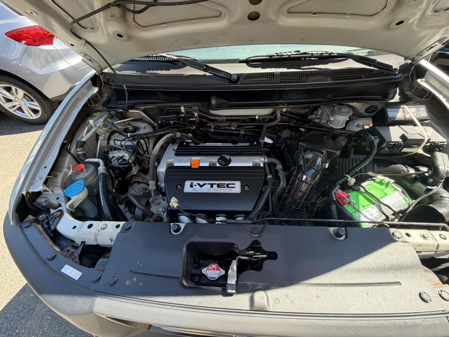 2007 SILVER /Black/gray Honda Element LX 4WD AT (5J6YH28337L) with an 2.4L L4 DOHC 16V engine, 5-Speed Automatic Overdrive transmission, located at 1018 Brunswick Ave, Trenton, NJ, 08638, (609) 989-0900, 40.240086, -74.748085- Photo#28