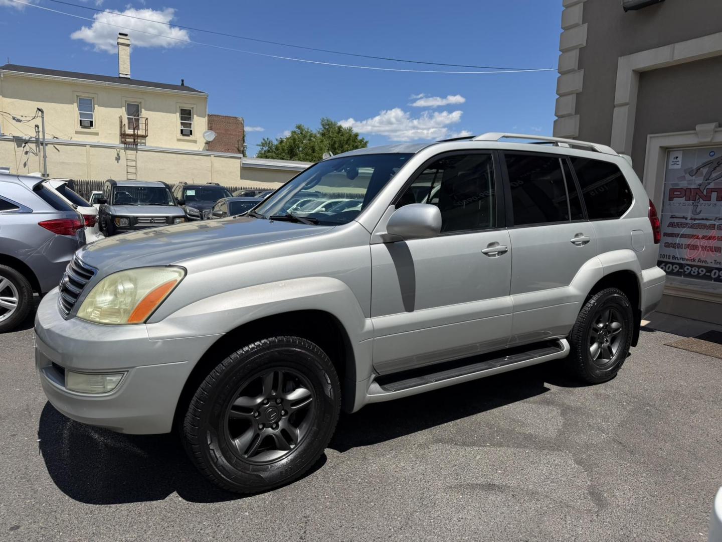 2005 SILVER /Gray Leather Lexus GX 470 Sport Utility (JTJBT20X350) with an 4.7L V8 DOHC 32V engine, 5-Speed Automatic Overdrive transmission, located at 1018 Brunswick Ave, Trenton, NJ, 08638, (609) 989-0900, 40.240086, -74.748085 - A real nice 1 owner Lexus GX that has been well maintained since new! Recently serviced and detailed and ready to go. This one will not last long at all. Please call Anthony to set up an appointment 609-273-5100- Photo#0